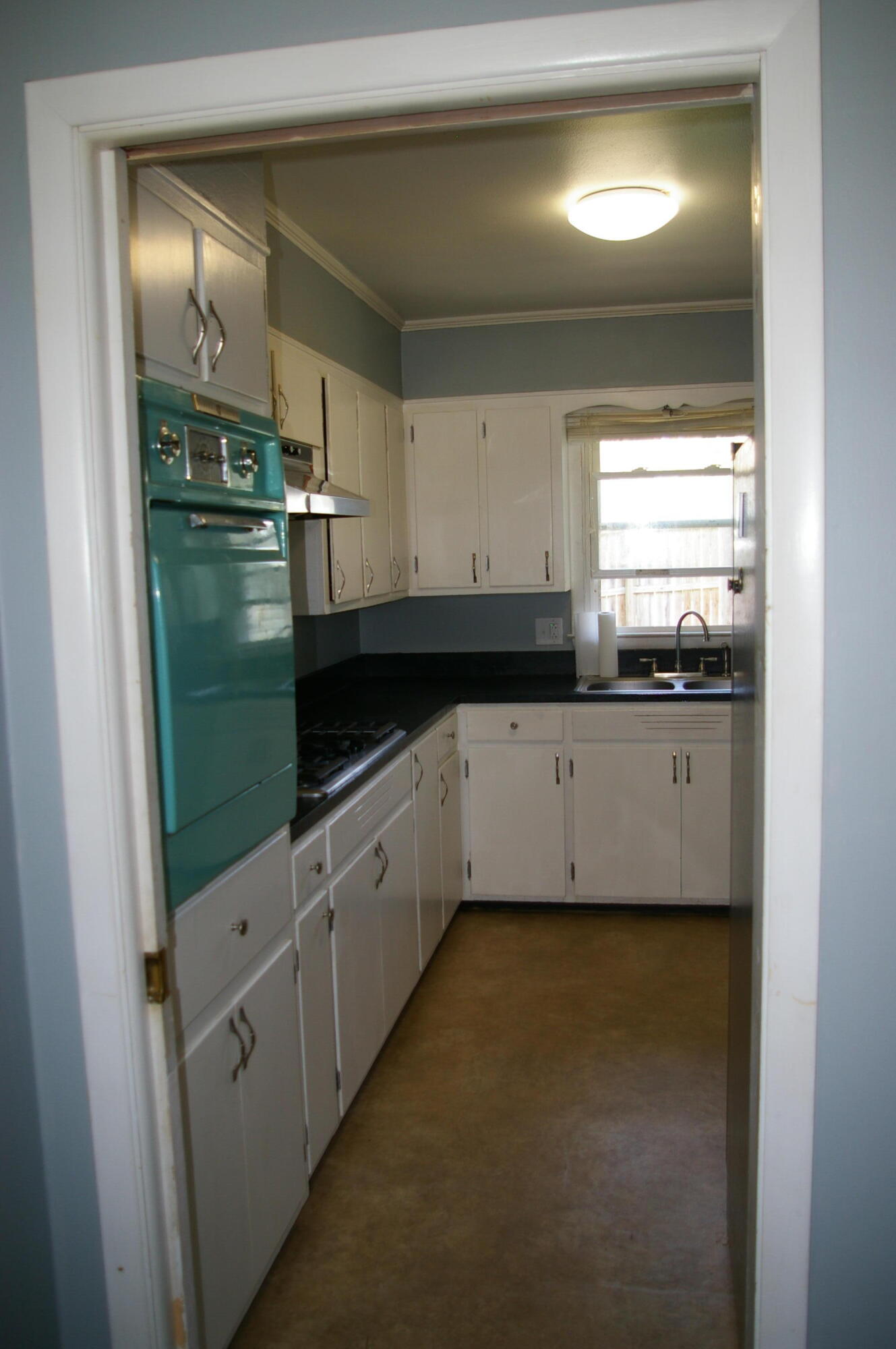 415 Crestwood Drive Property Photo 16