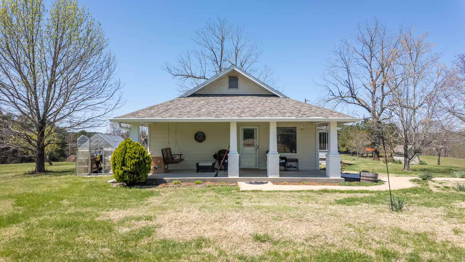 1742 Flora Church Property Photo 3