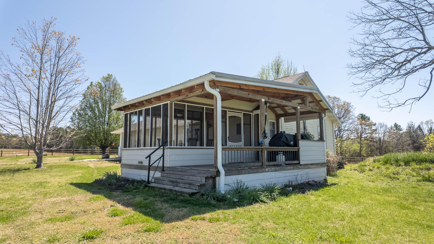 1742 Flora Church Property Photo 10
