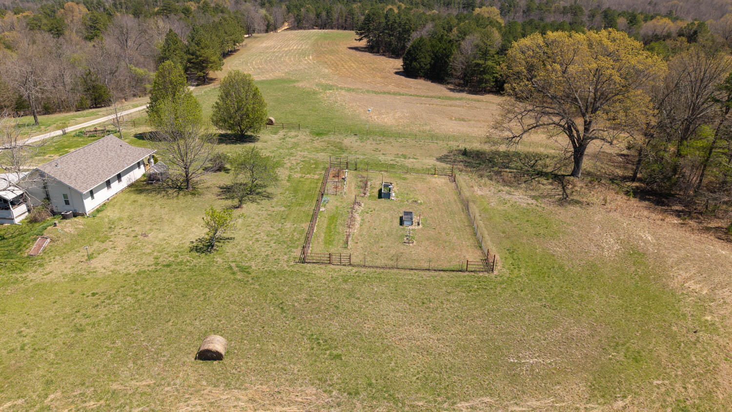 1742 Flora Church Property Photo 27