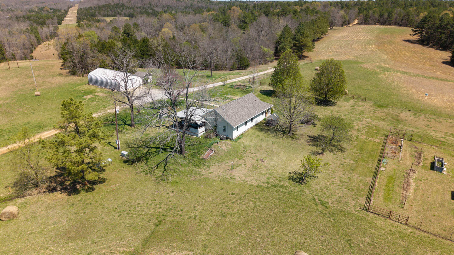 1742 Flora Church Property Photo 28