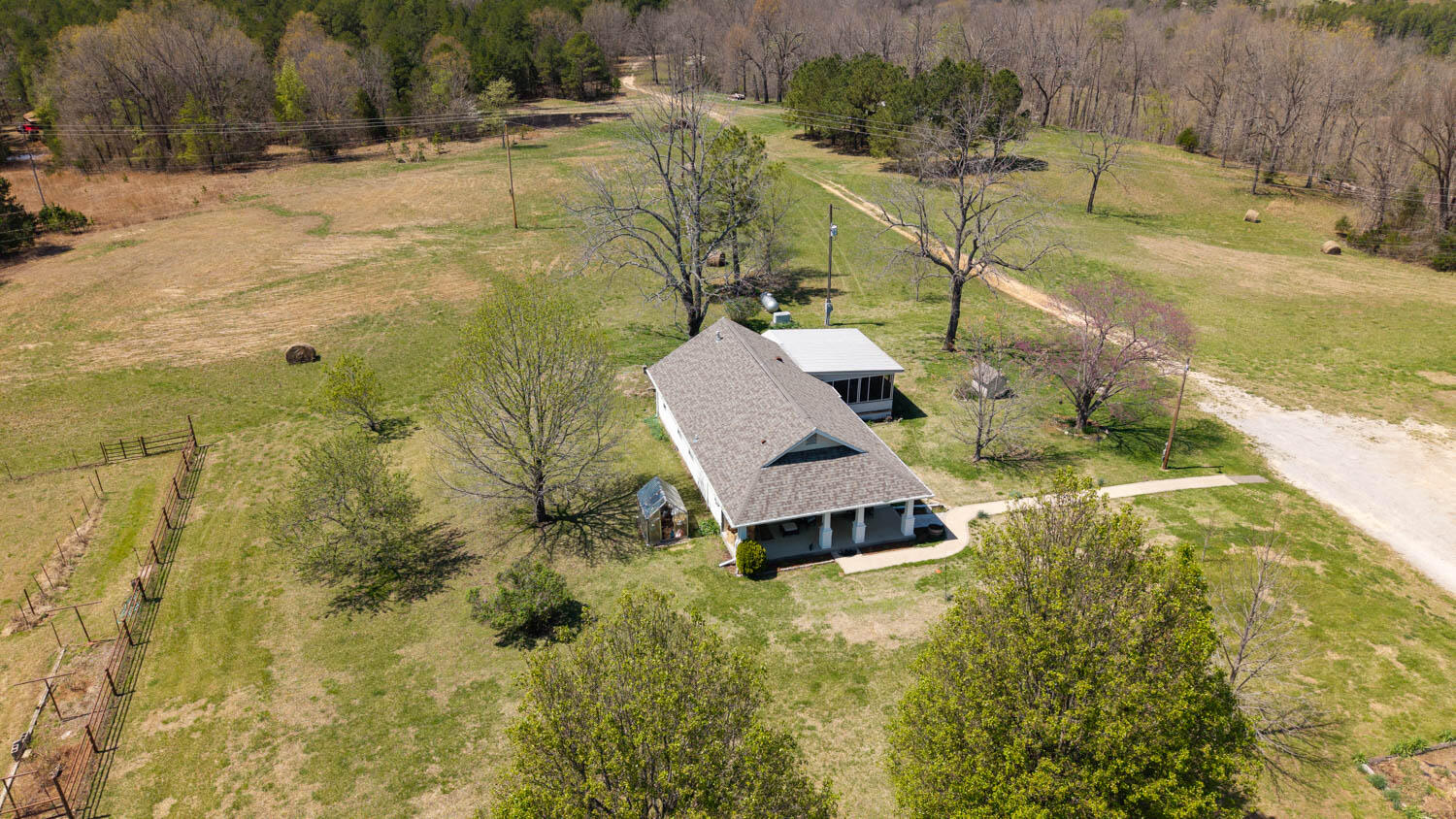 1742 Flora Church Property Photo 29
