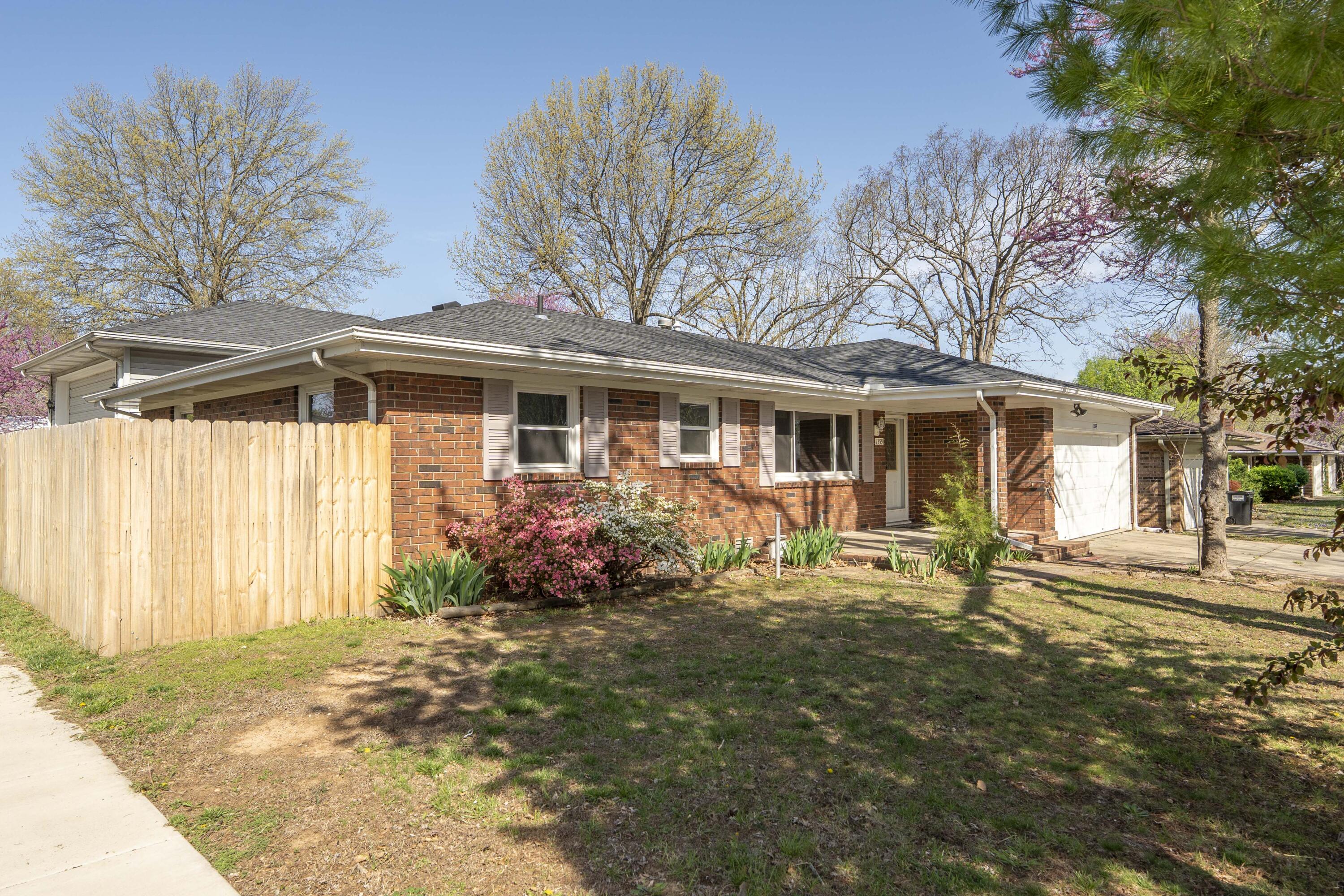 1359 South Gelven Avenue Property Photo 2