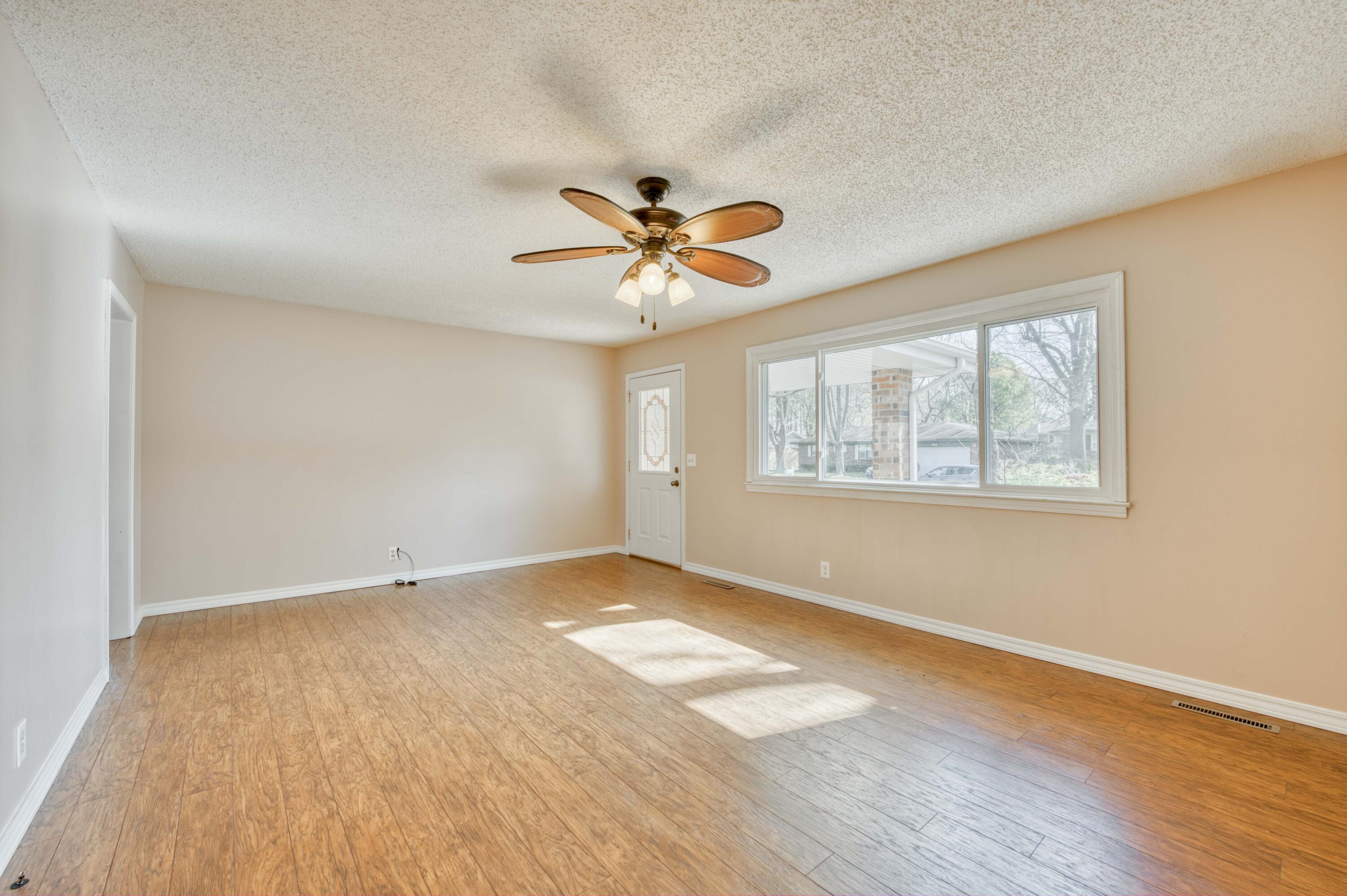 1359 South Gelven Avenue Property Photo 7