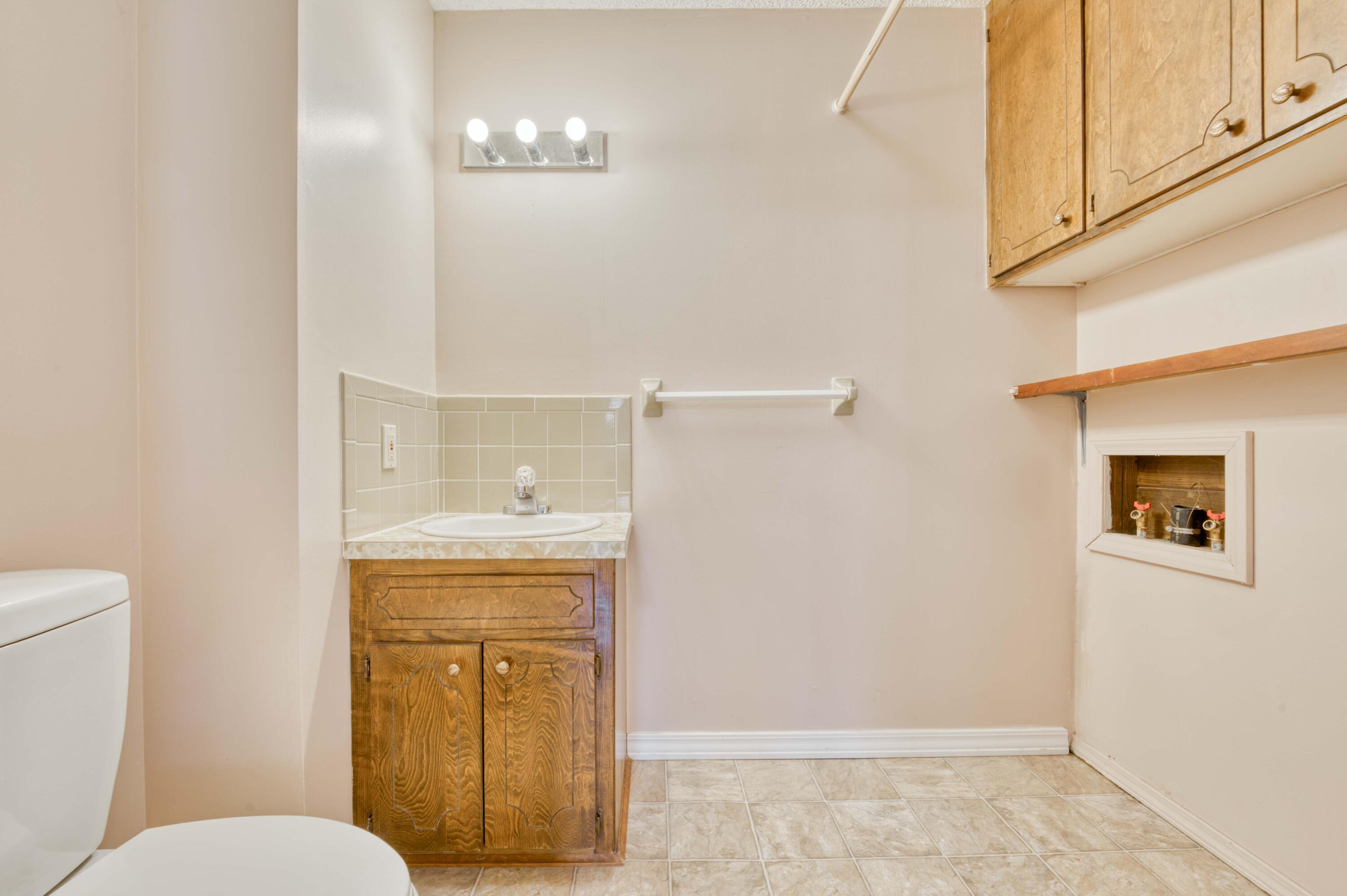 1359 South Gelven Avenue Property Photo 13