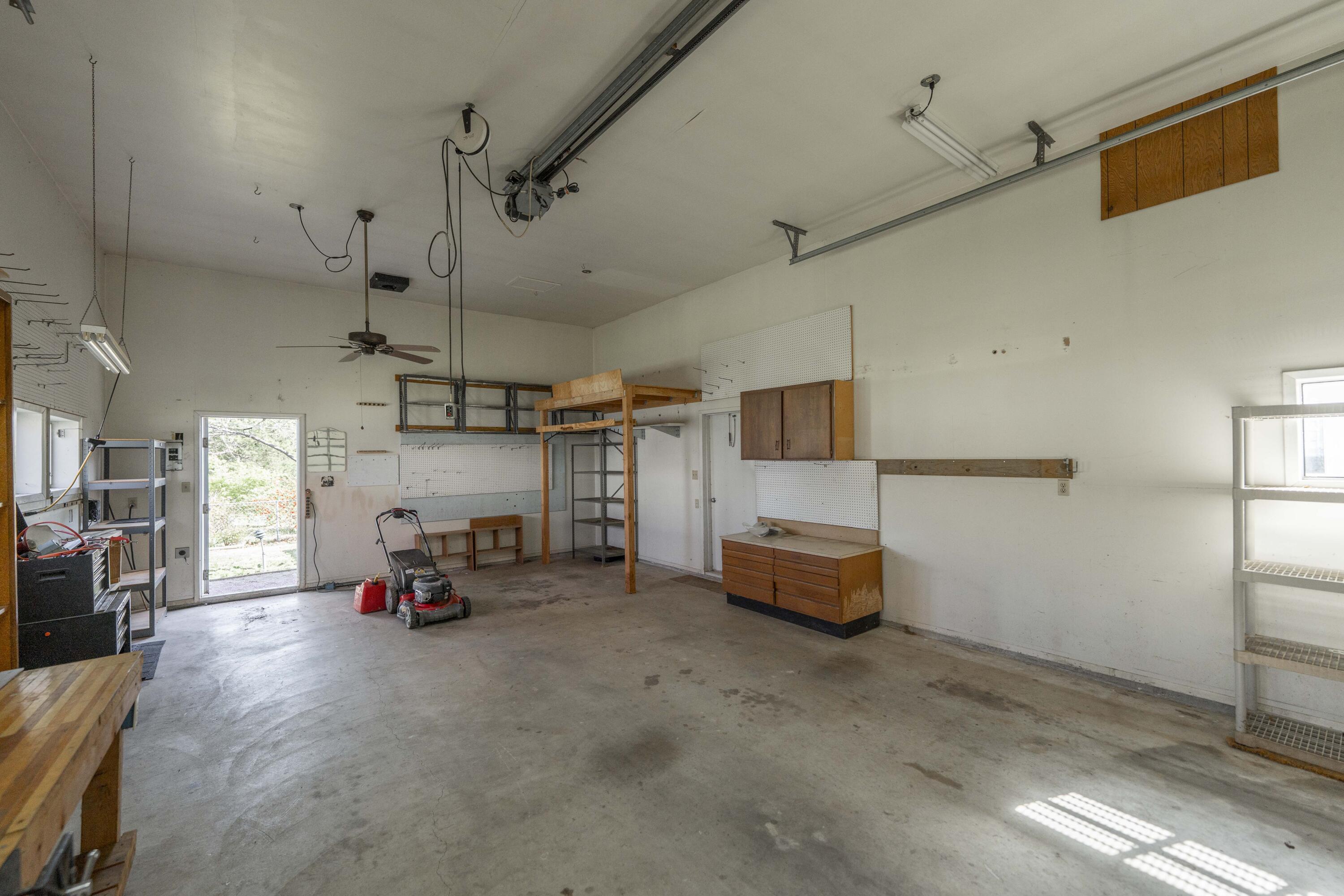 1359 South Gelven Avenue Property Photo 28