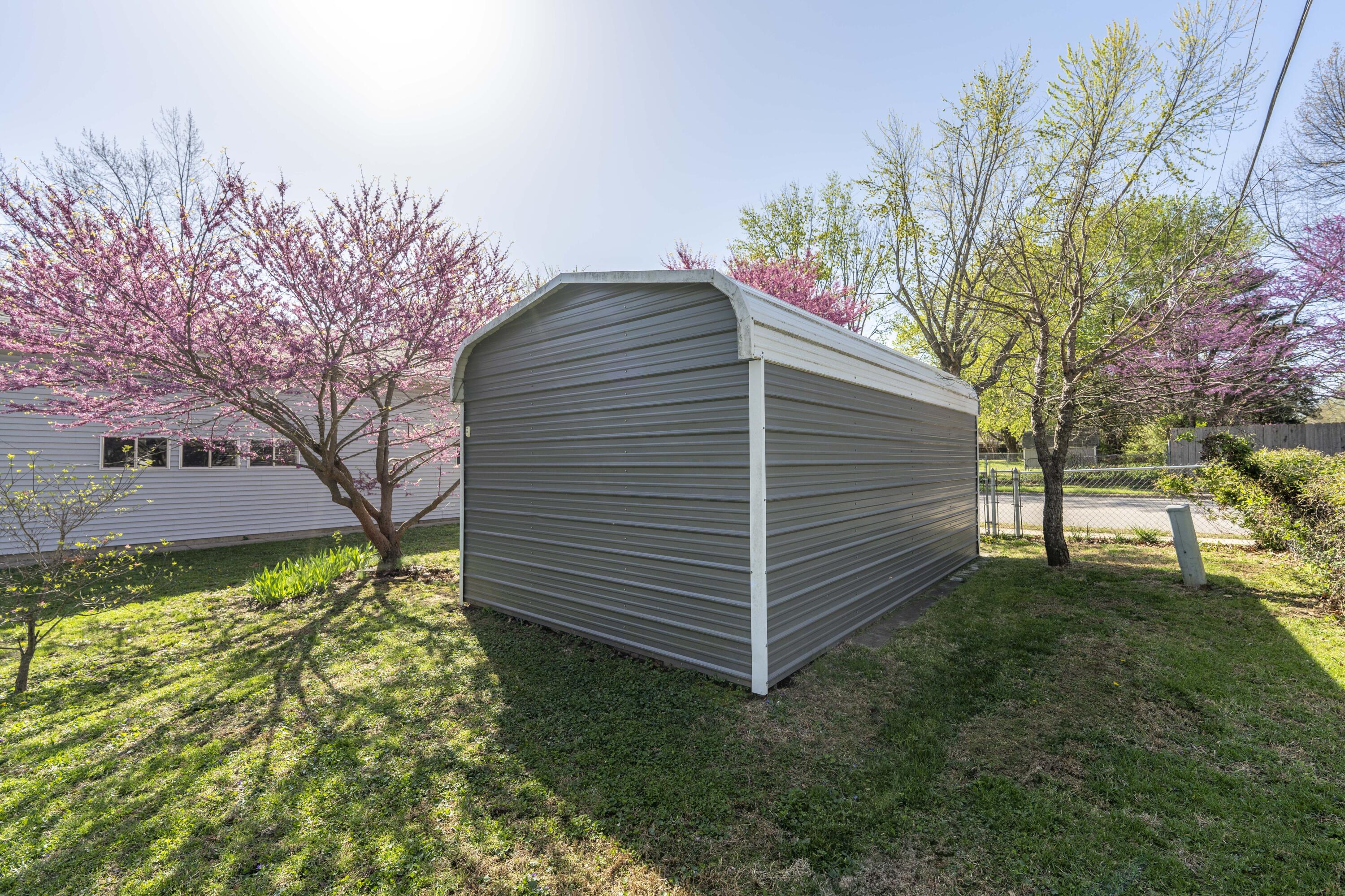 1359 South Gelven Avenue Property Photo 33