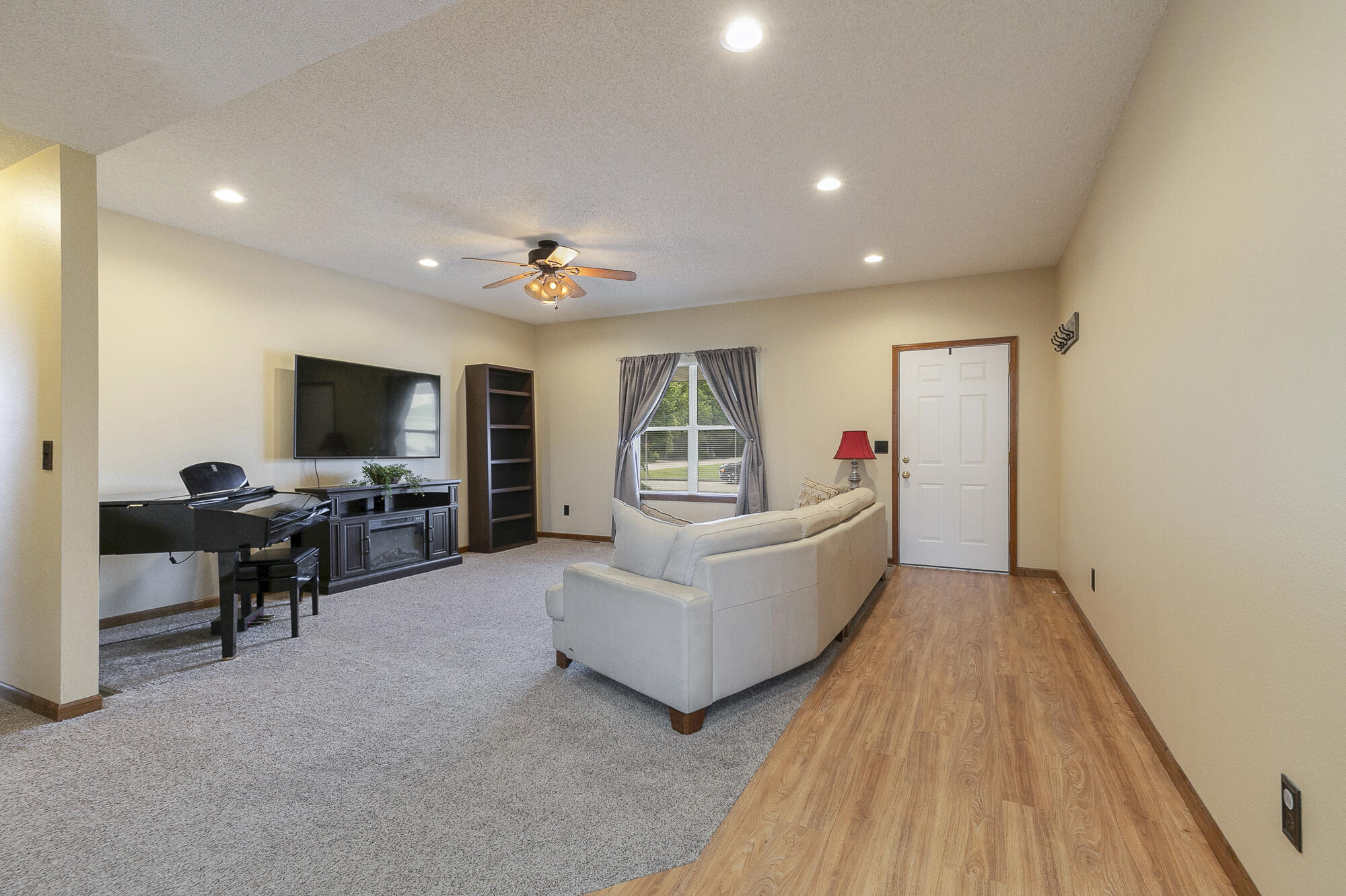 1431 Isdell Street Property Photo 4