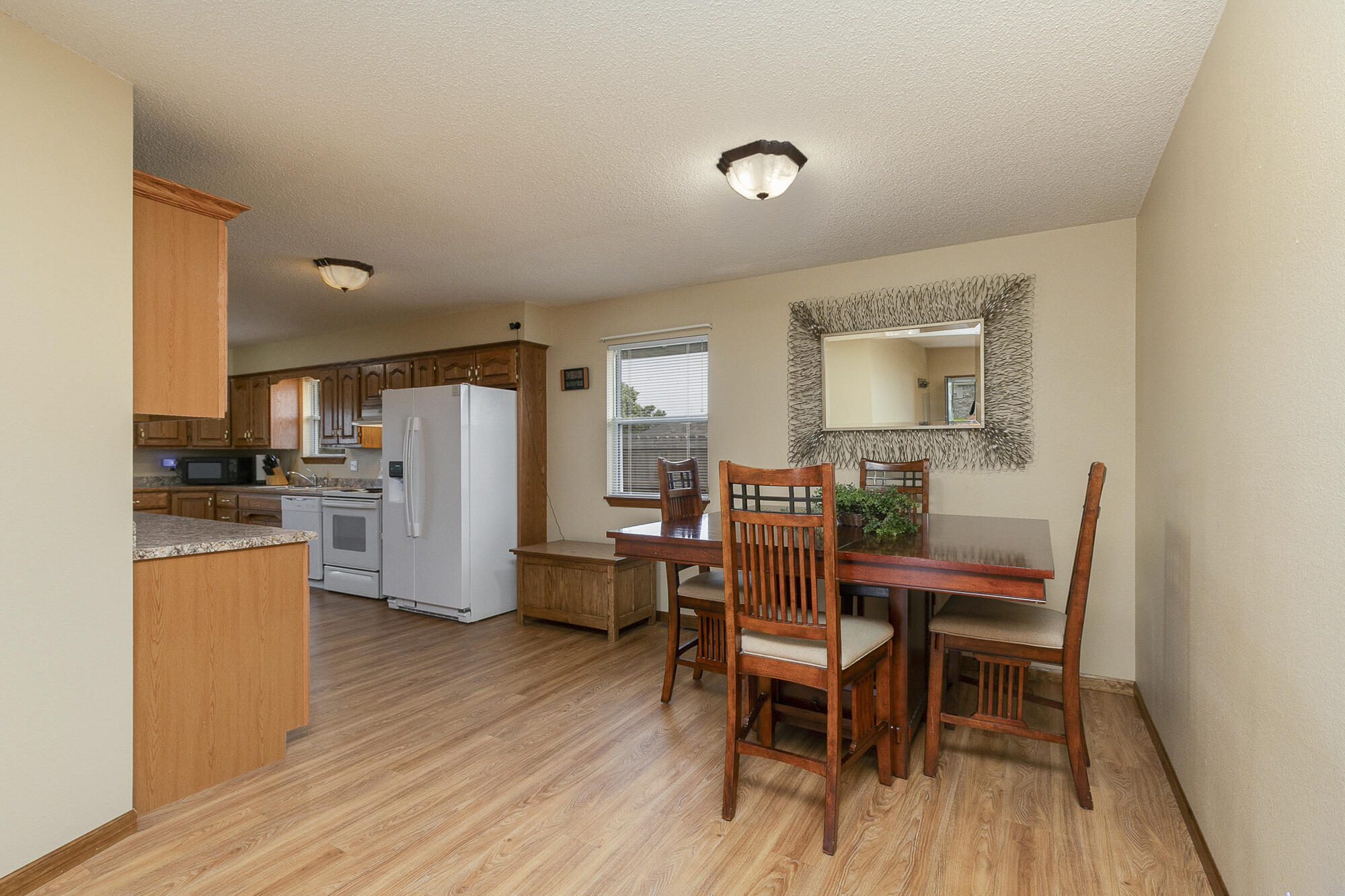 1431 Isdell Street Property Photo 7