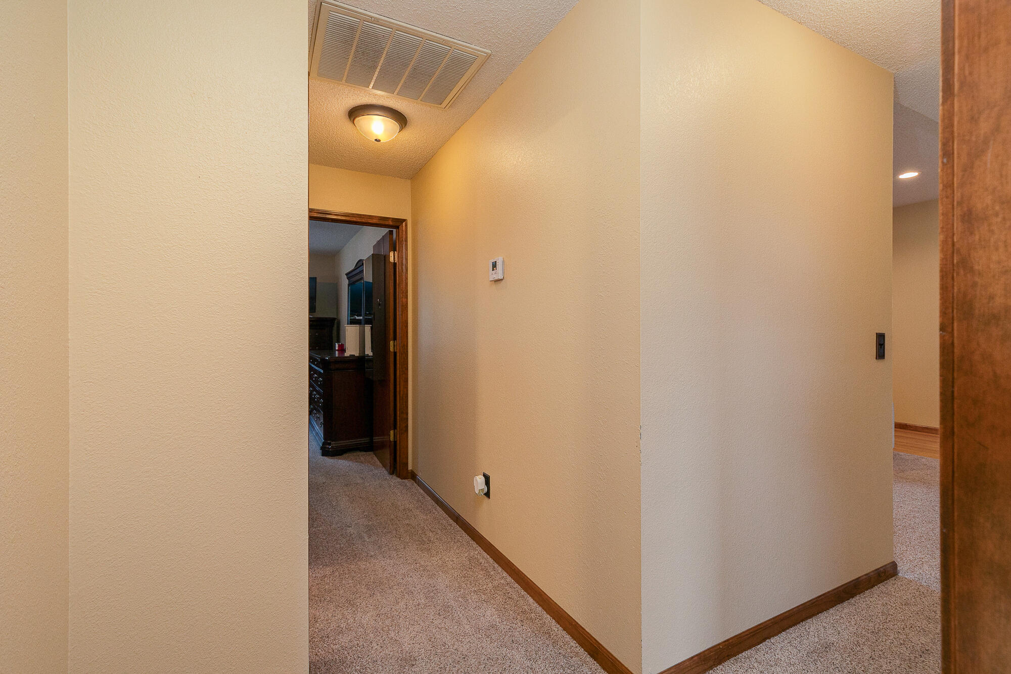 1431 Isdell Street Property Photo 14