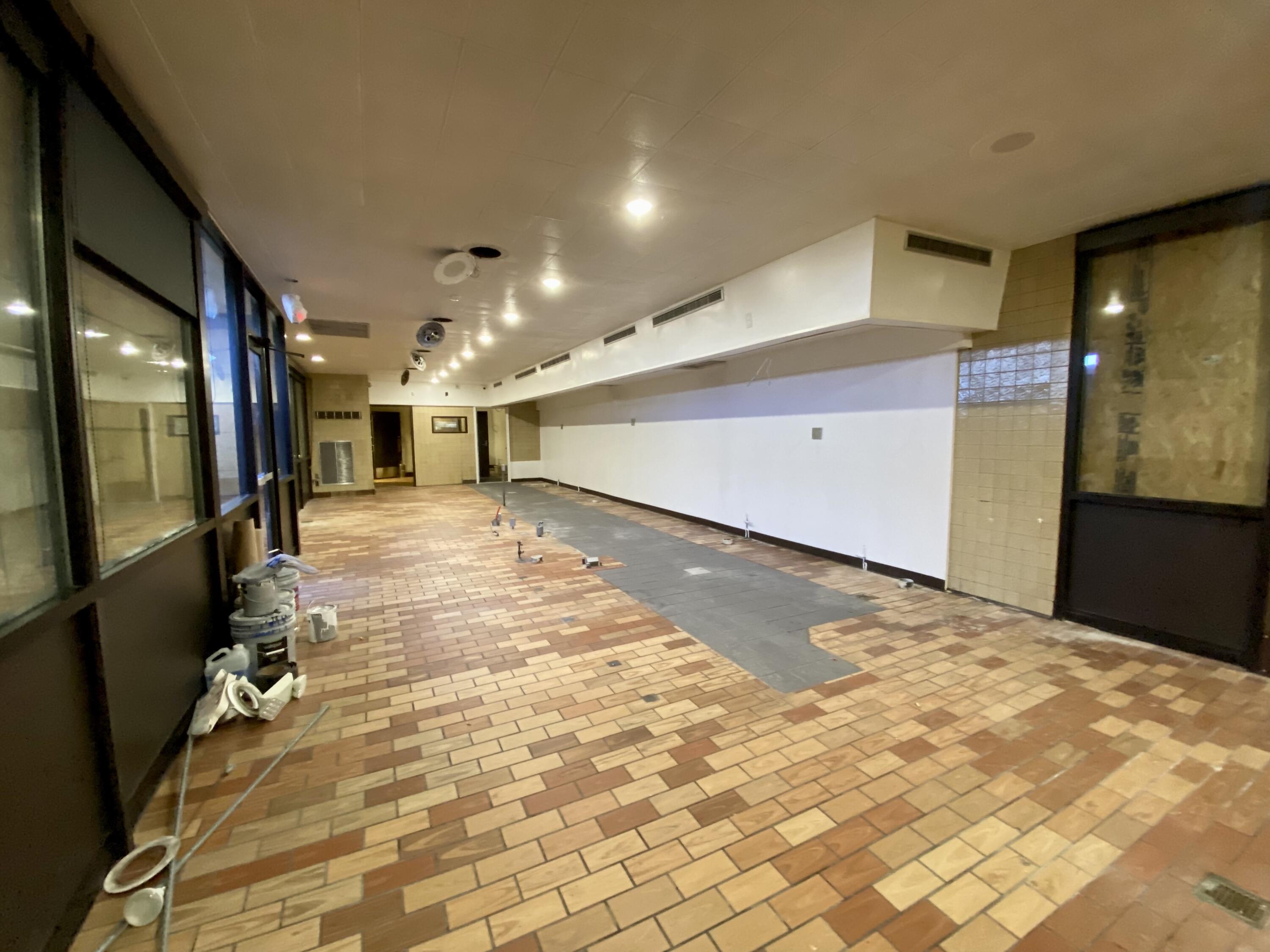 2800 North Kansas Expressway Property Photo 10