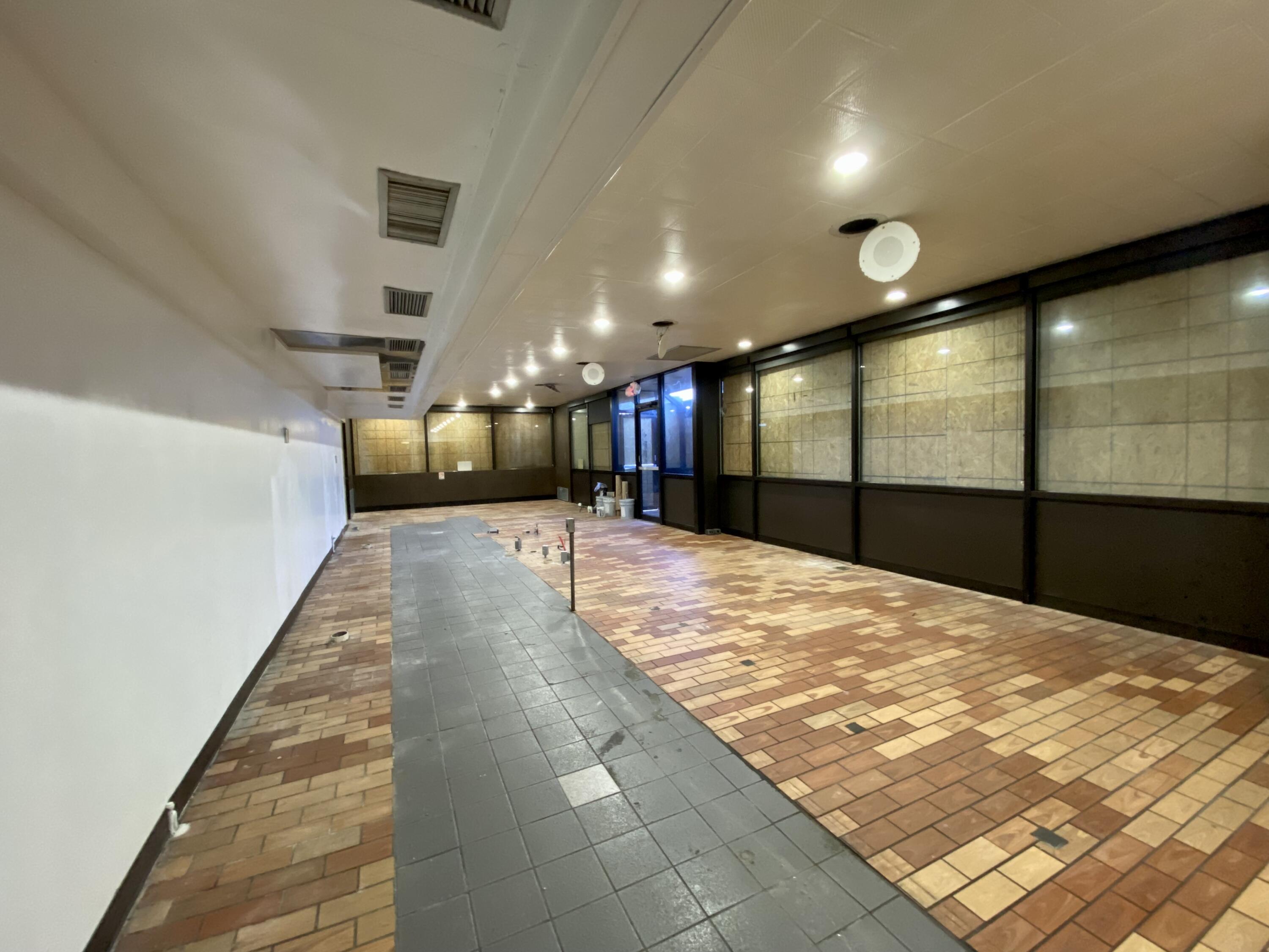 2800 North Kansas Expressway Property Photo 19