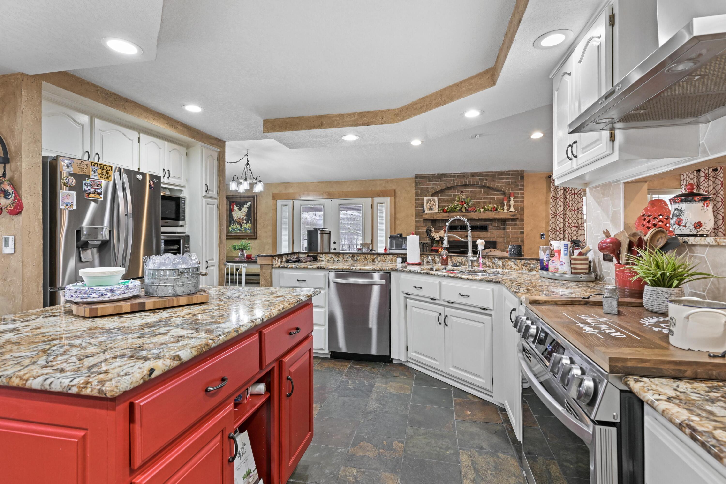 5576 Danson Lane Property Photo 8