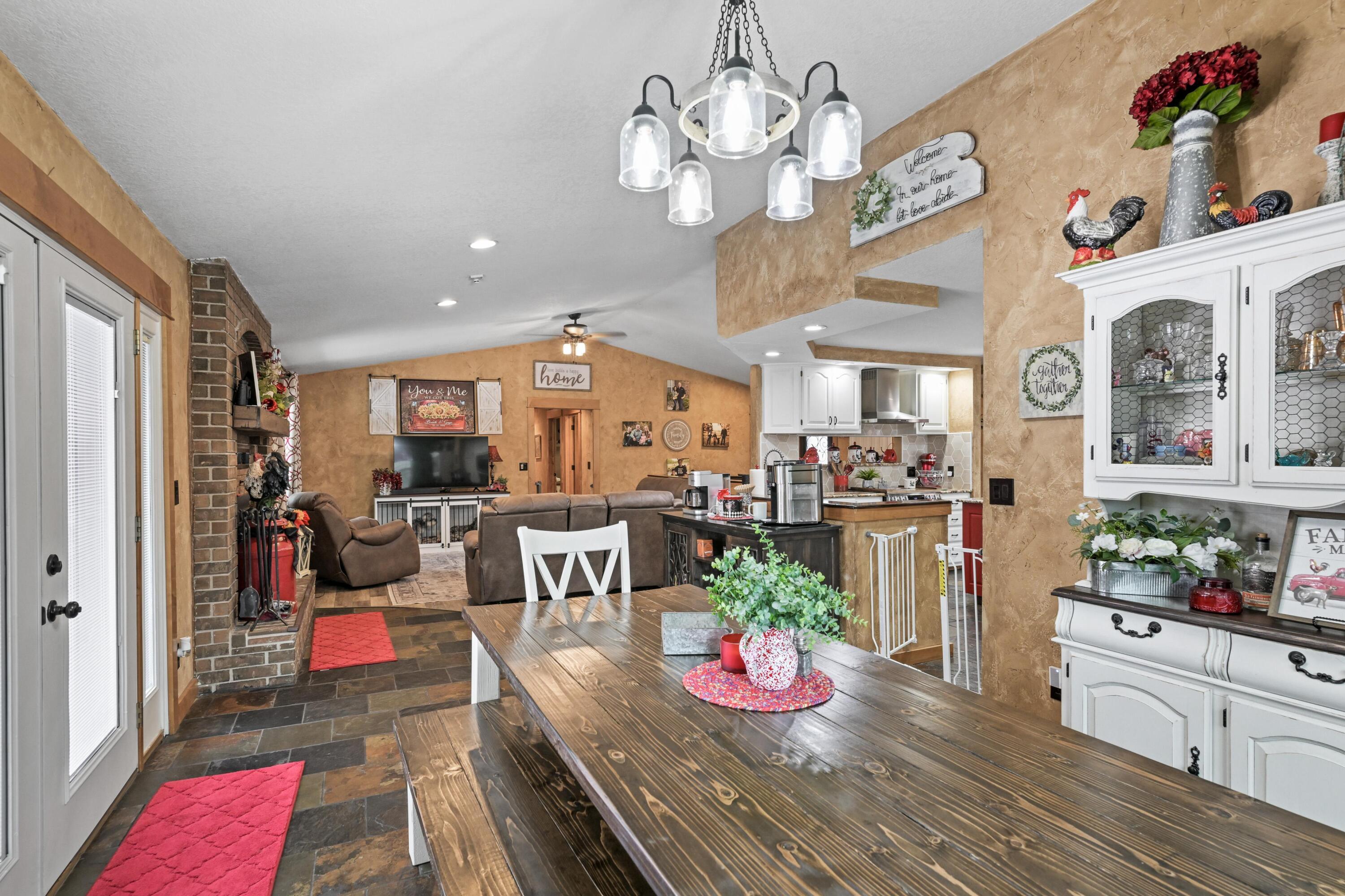 5576 Danson Lane Property Photo 14