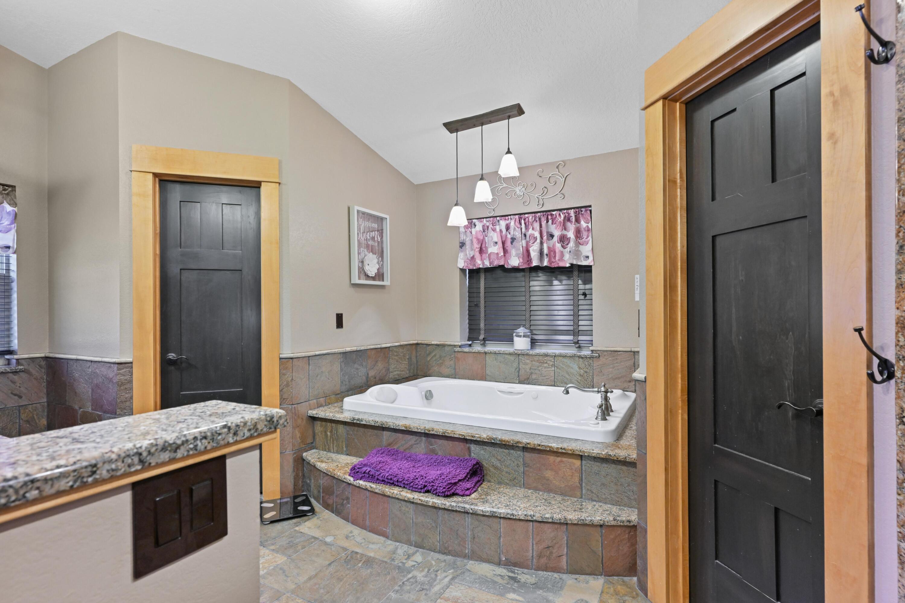 5576 Danson Lane Property Photo 19