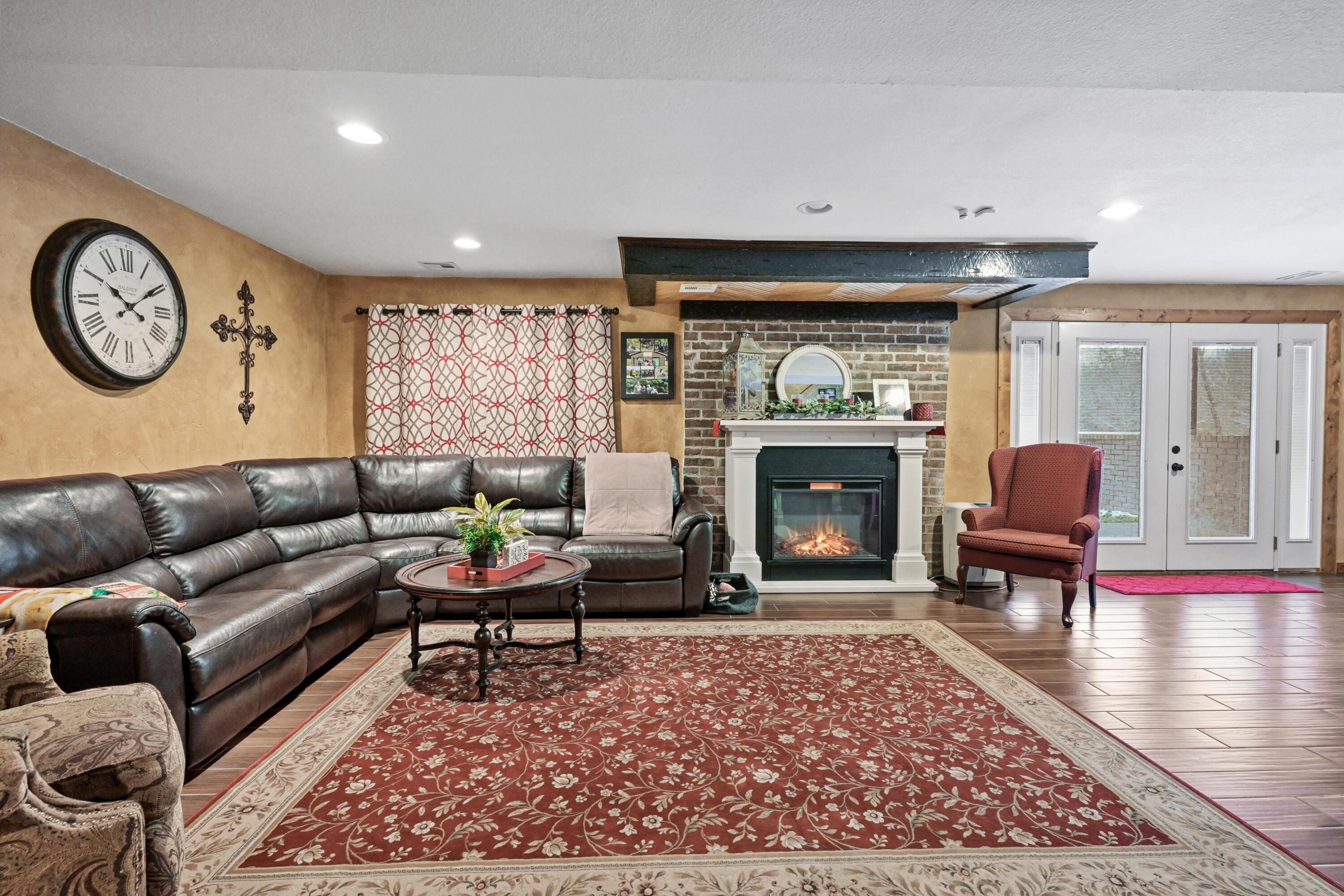 5576 Danson Lane Property Photo 28