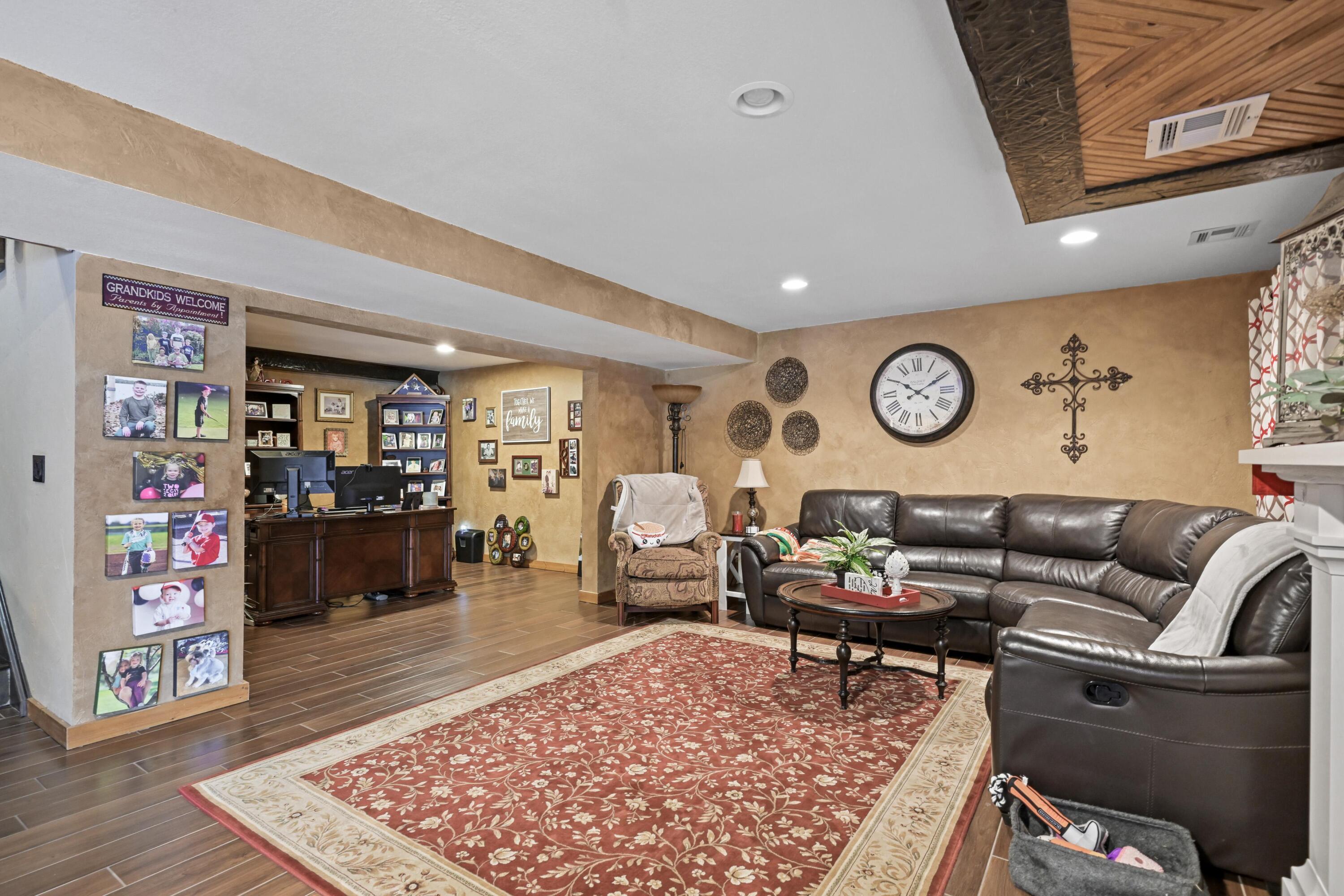 5576 Danson Lane Property Photo 32