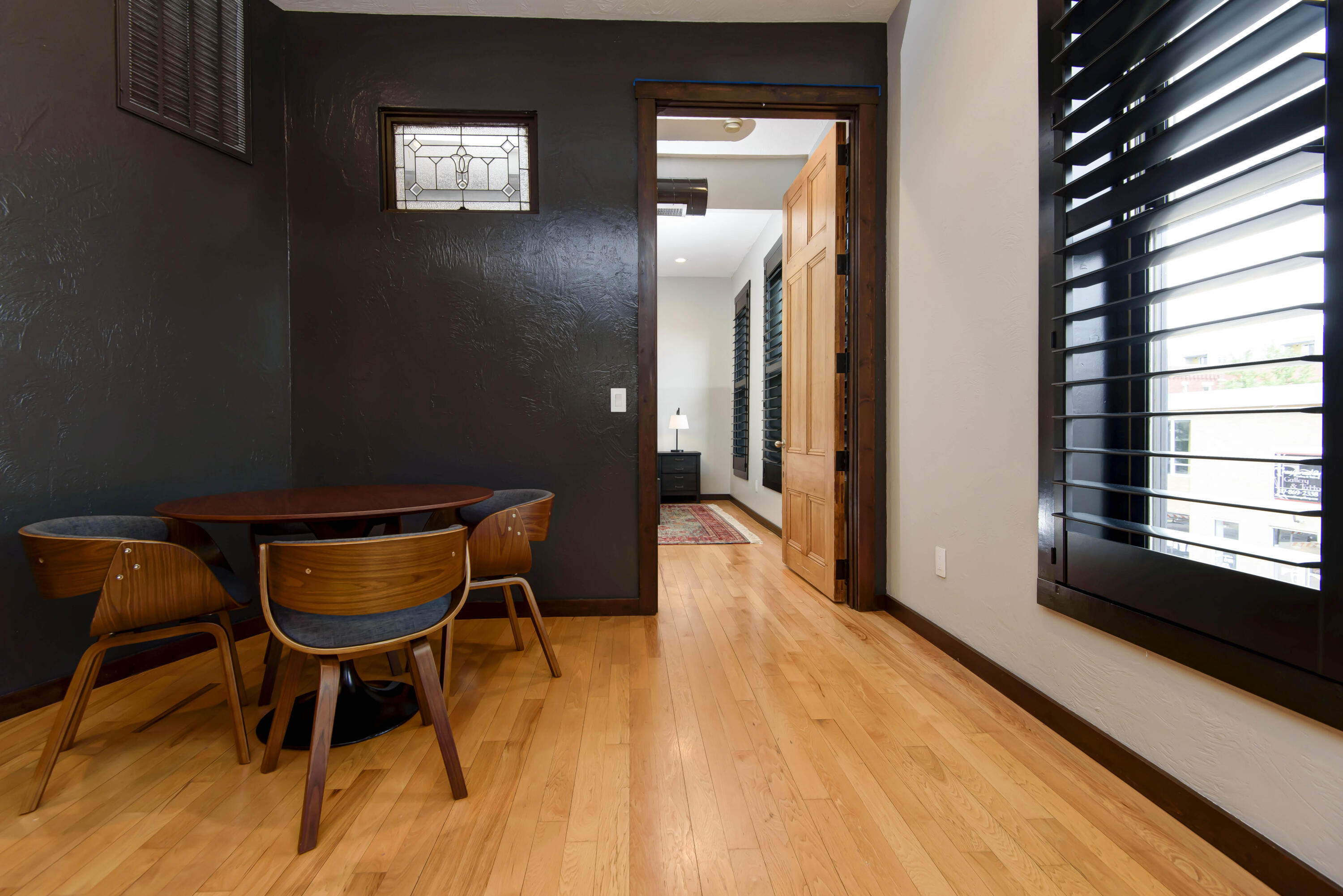 327 East Walnut Street Property Photo 17