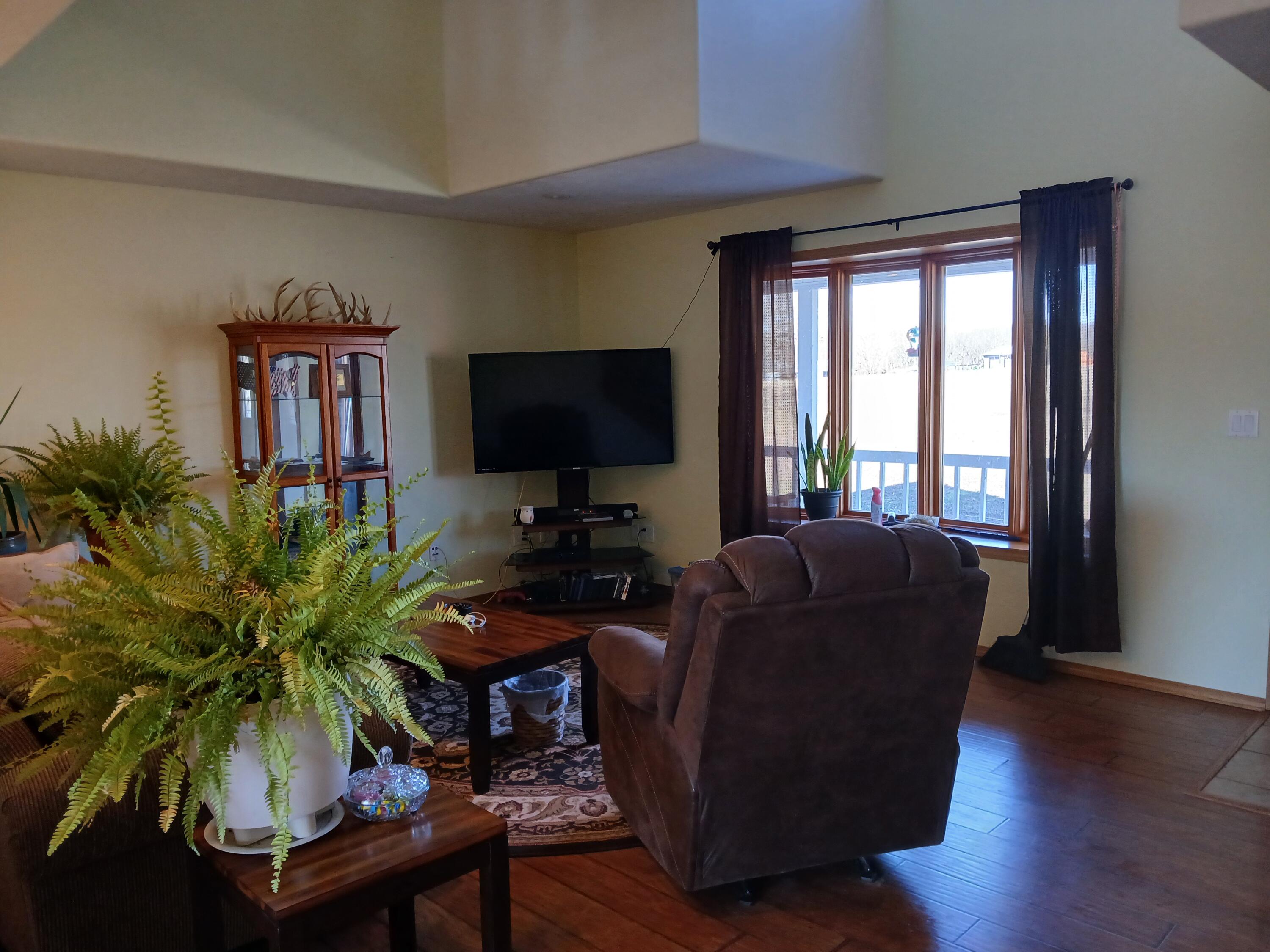 251 Sixty Six Drive Property Photo 18