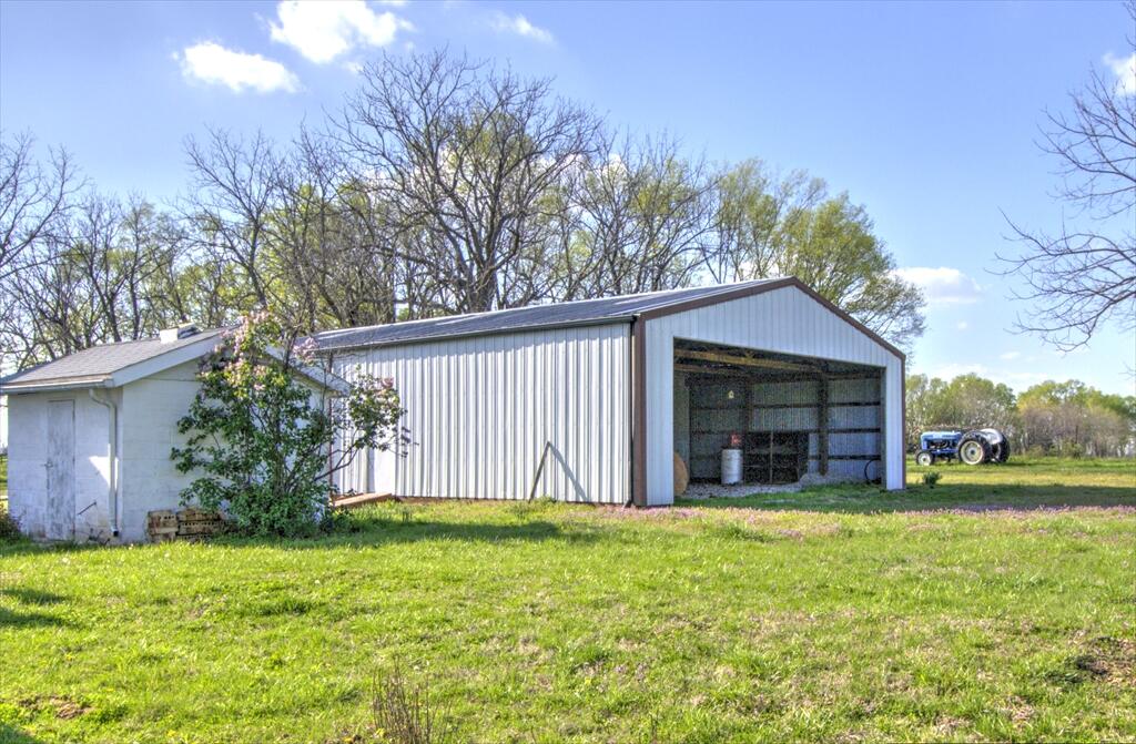 11830 North Farm Road 23 Property Photo 13