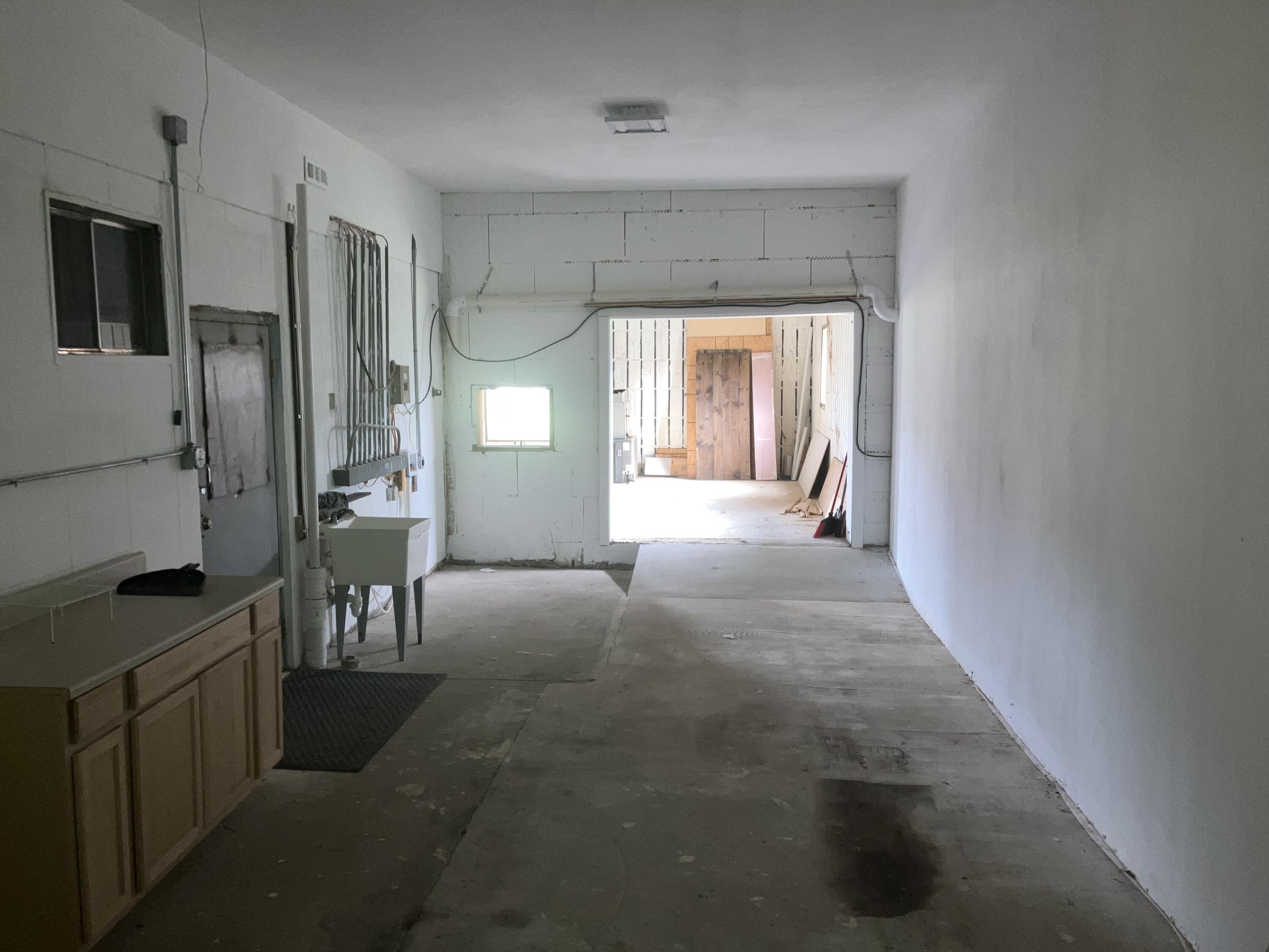 110 East Sloan Street Property Photo 5