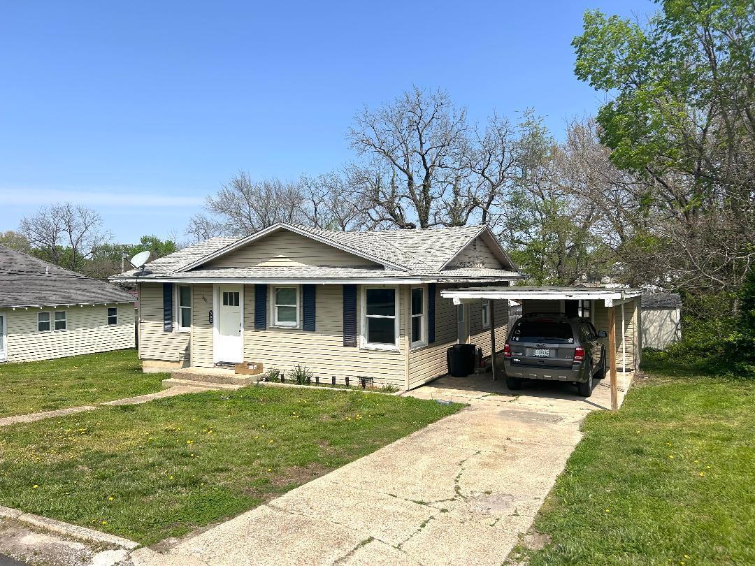 506 East Benton Avenue Property Photo 1
