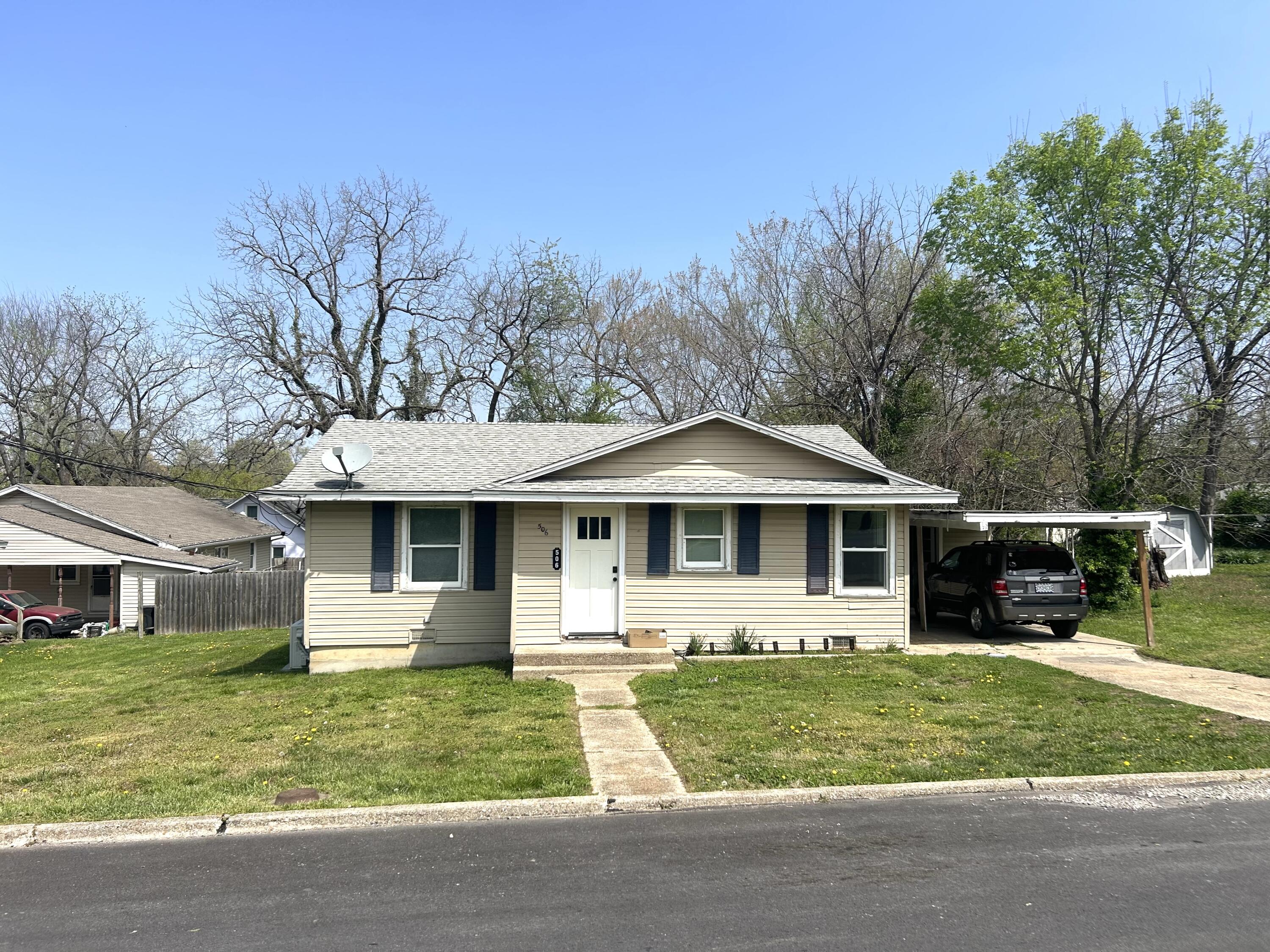 506 East Benton Avenue Property Photo 2
