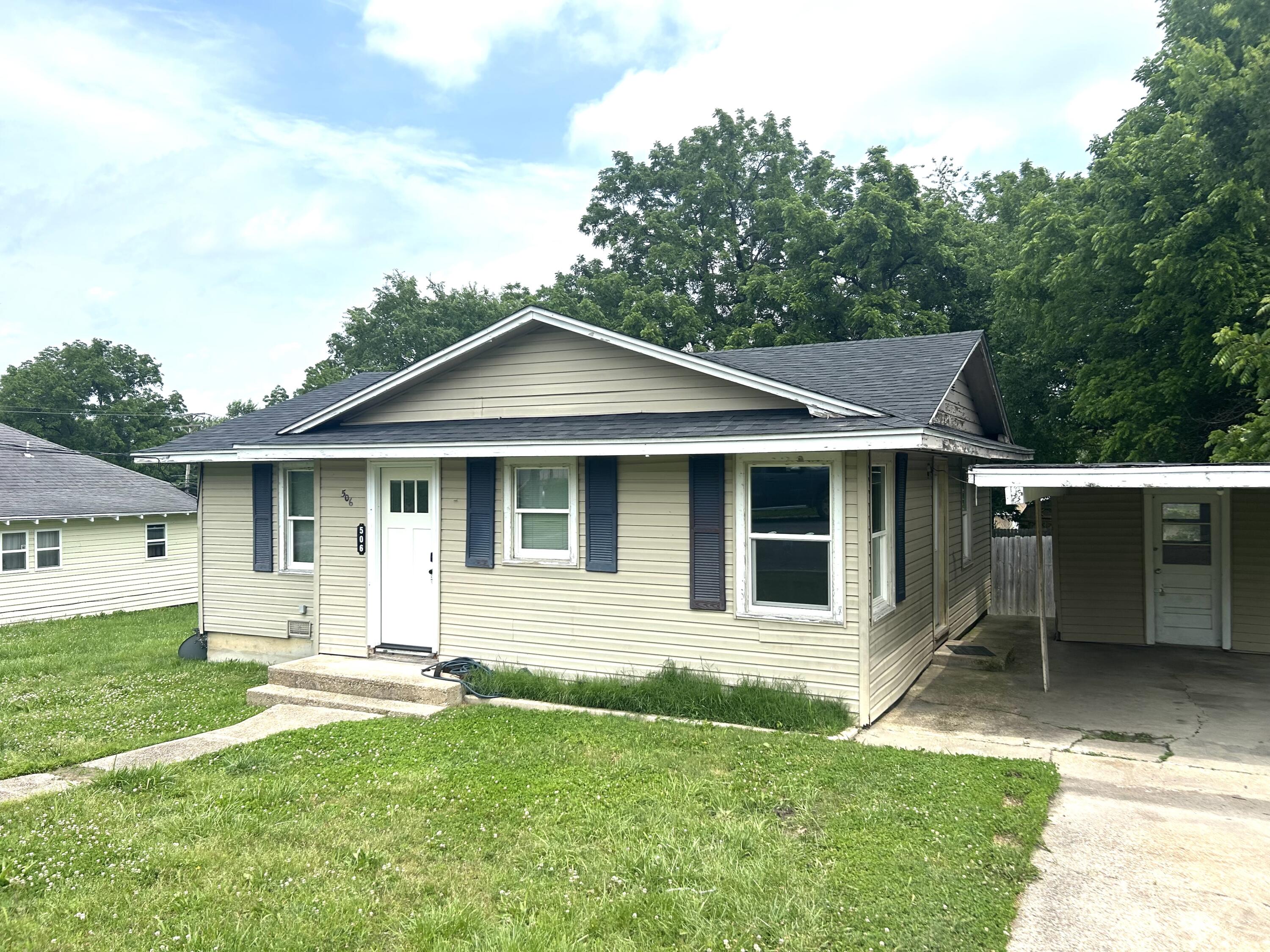 506 East Benton Avenue Property Photo 2