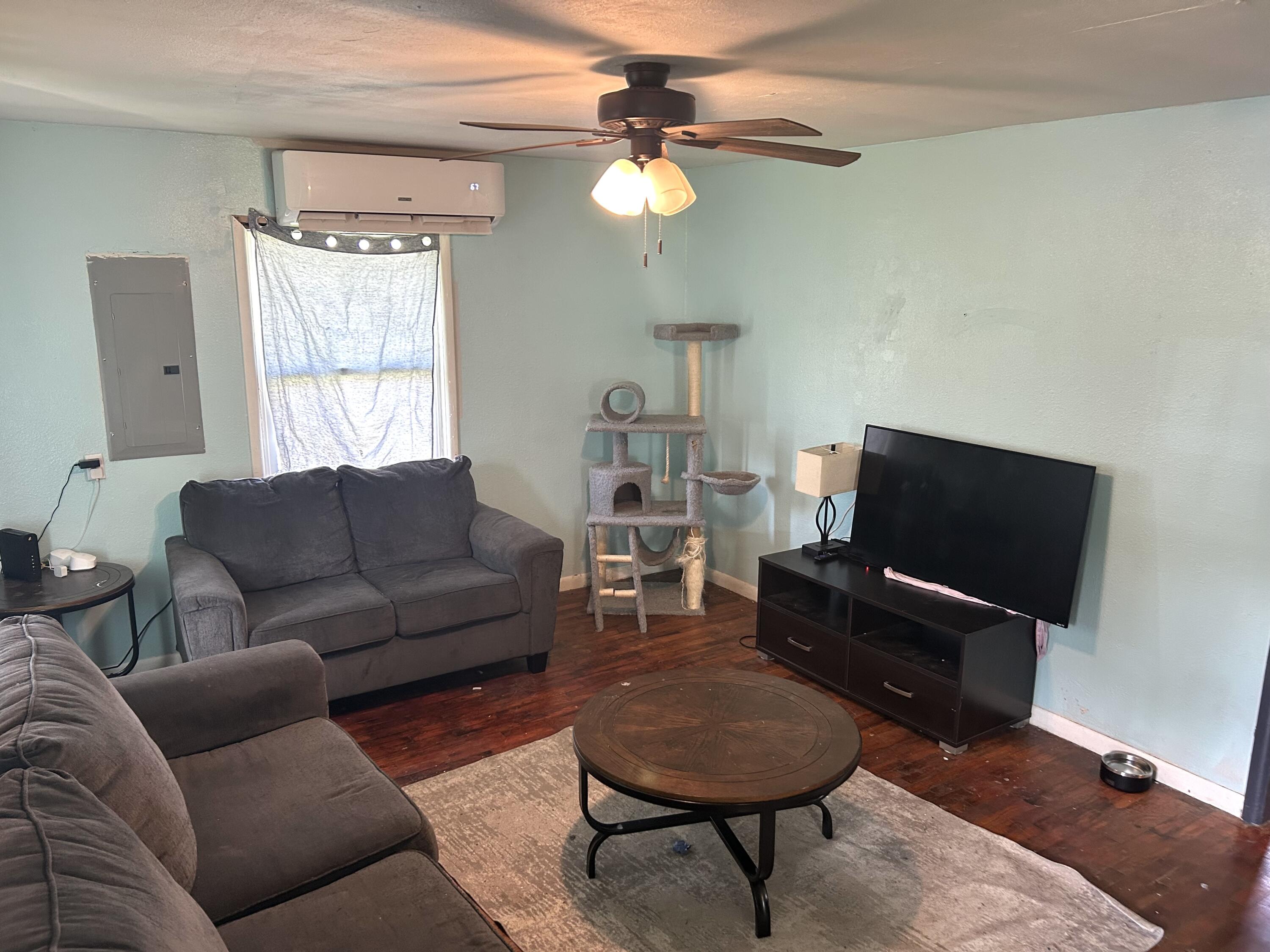 506 East Benton Avenue Property Photo 7