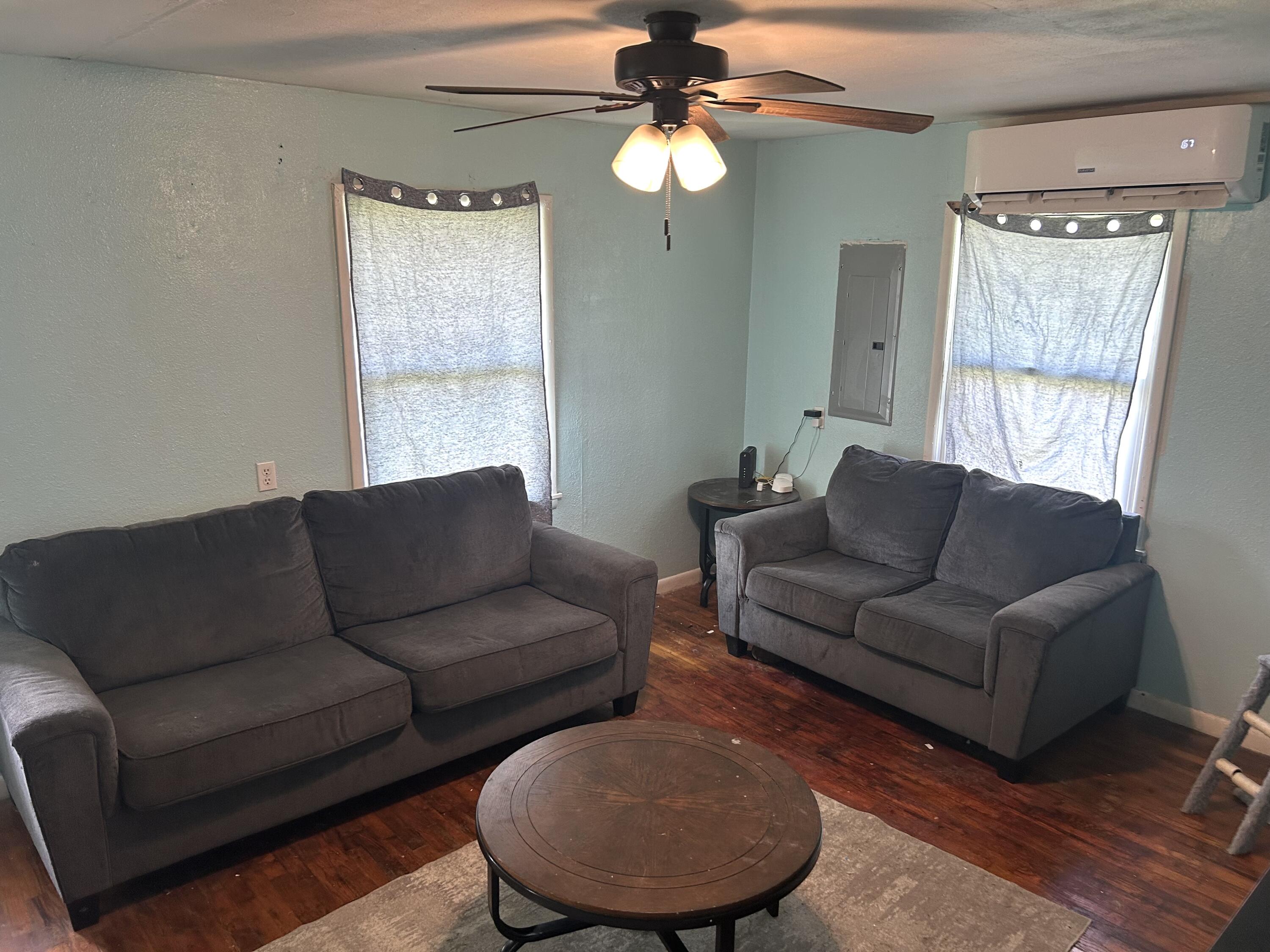 506 East Benton Avenue Property Photo 8