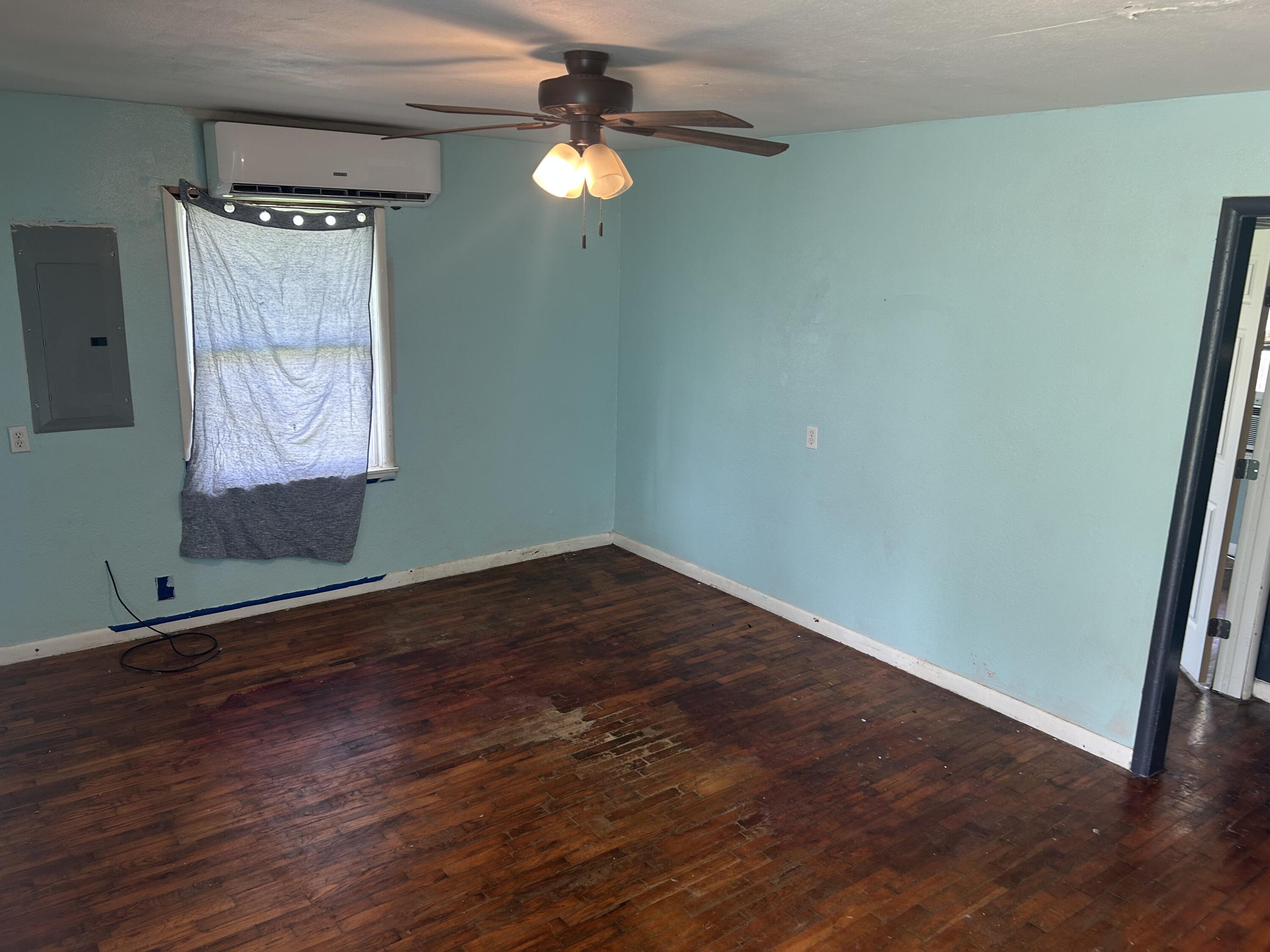 506 East Benton Avenue Property Photo 9