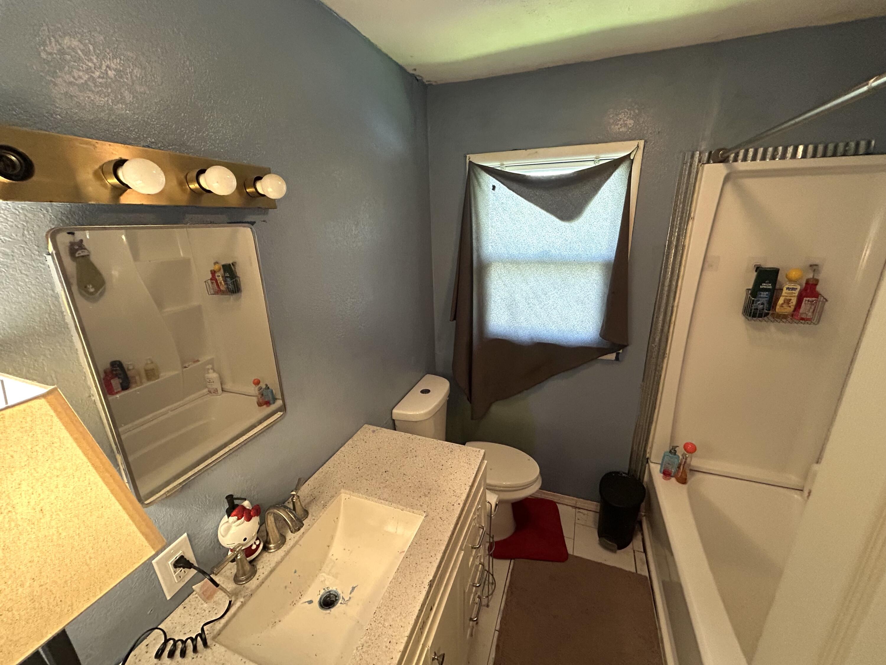 506 East Benton Avenue Property Photo 13