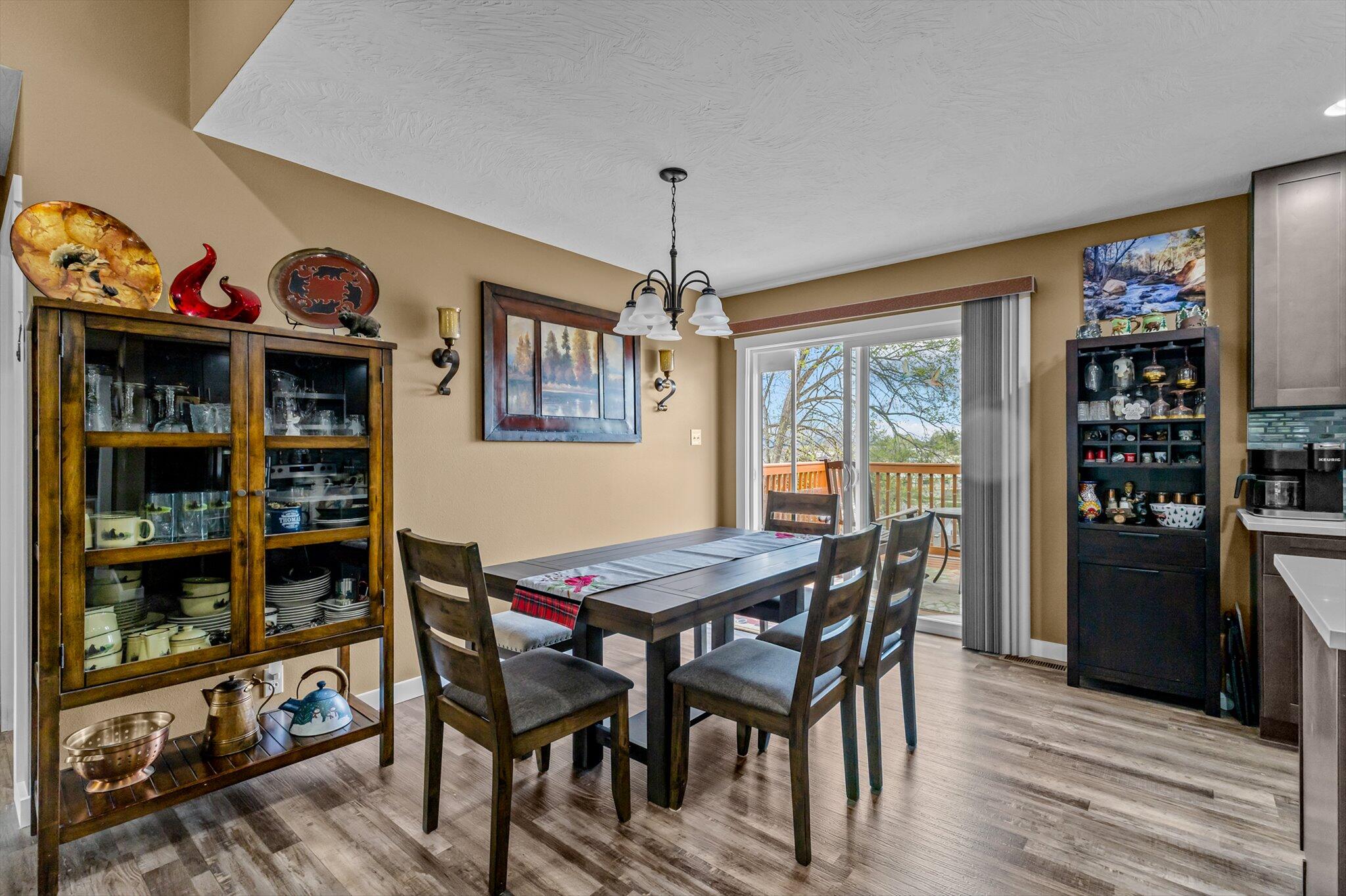 409 North Cardinal Lane Property Photo 7