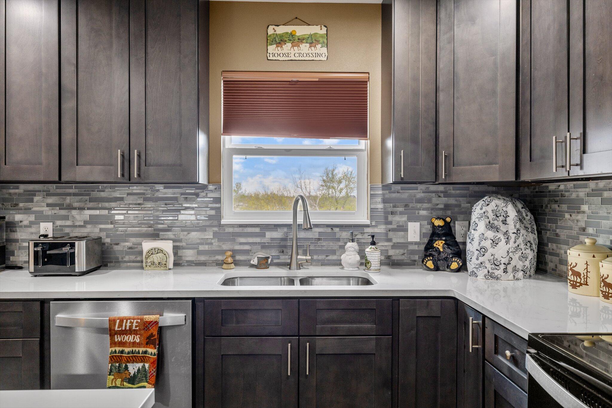 409 North Cardinal Lane Property Photo 10