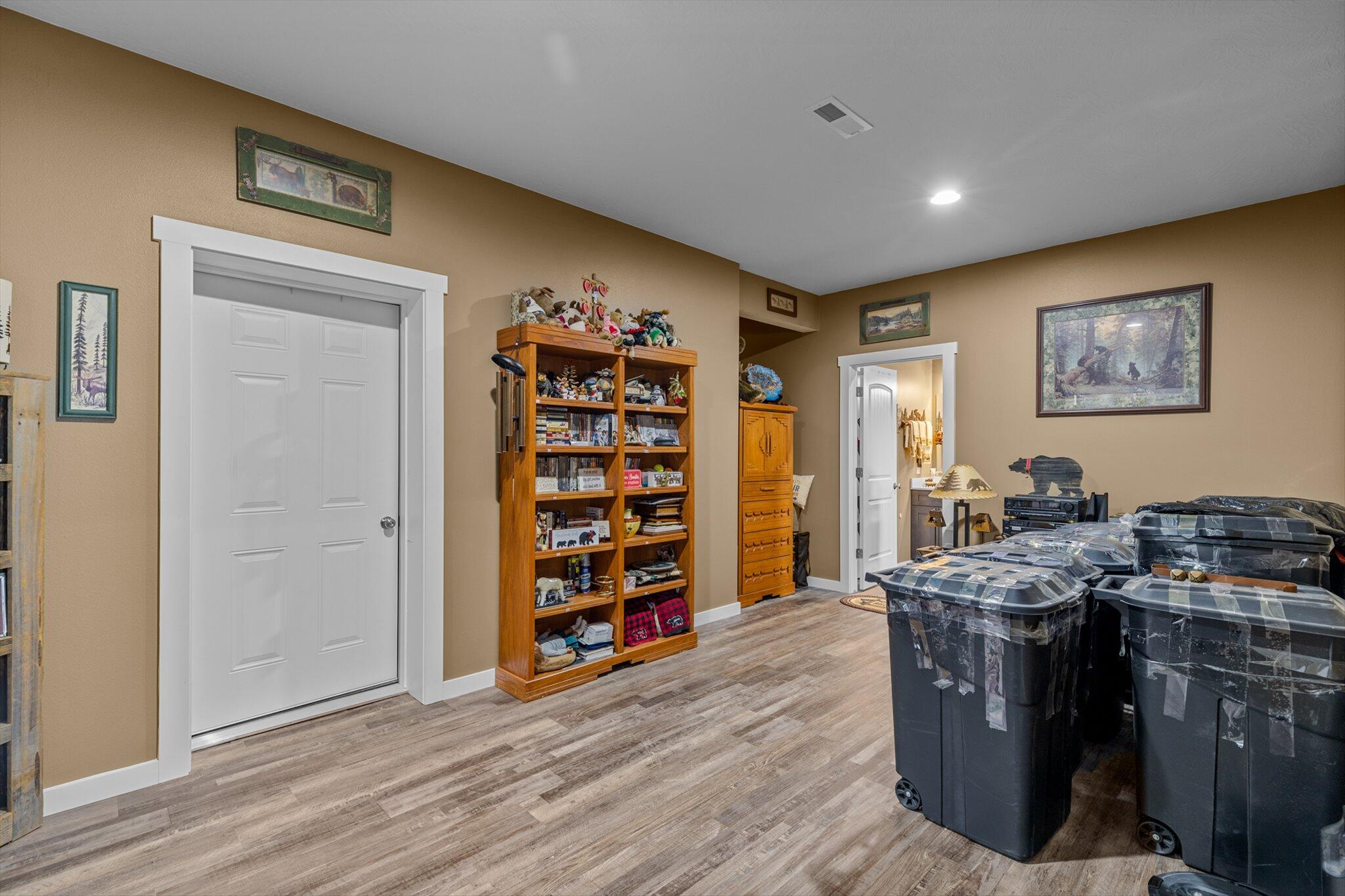 409 North Cardinal Lane Property Photo 24