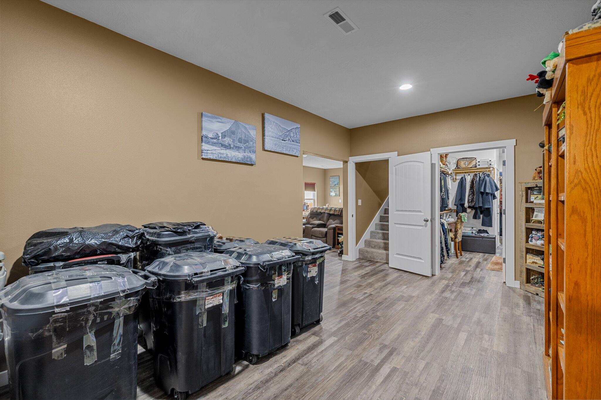 409 North Cardinal Lane Property Photo 27