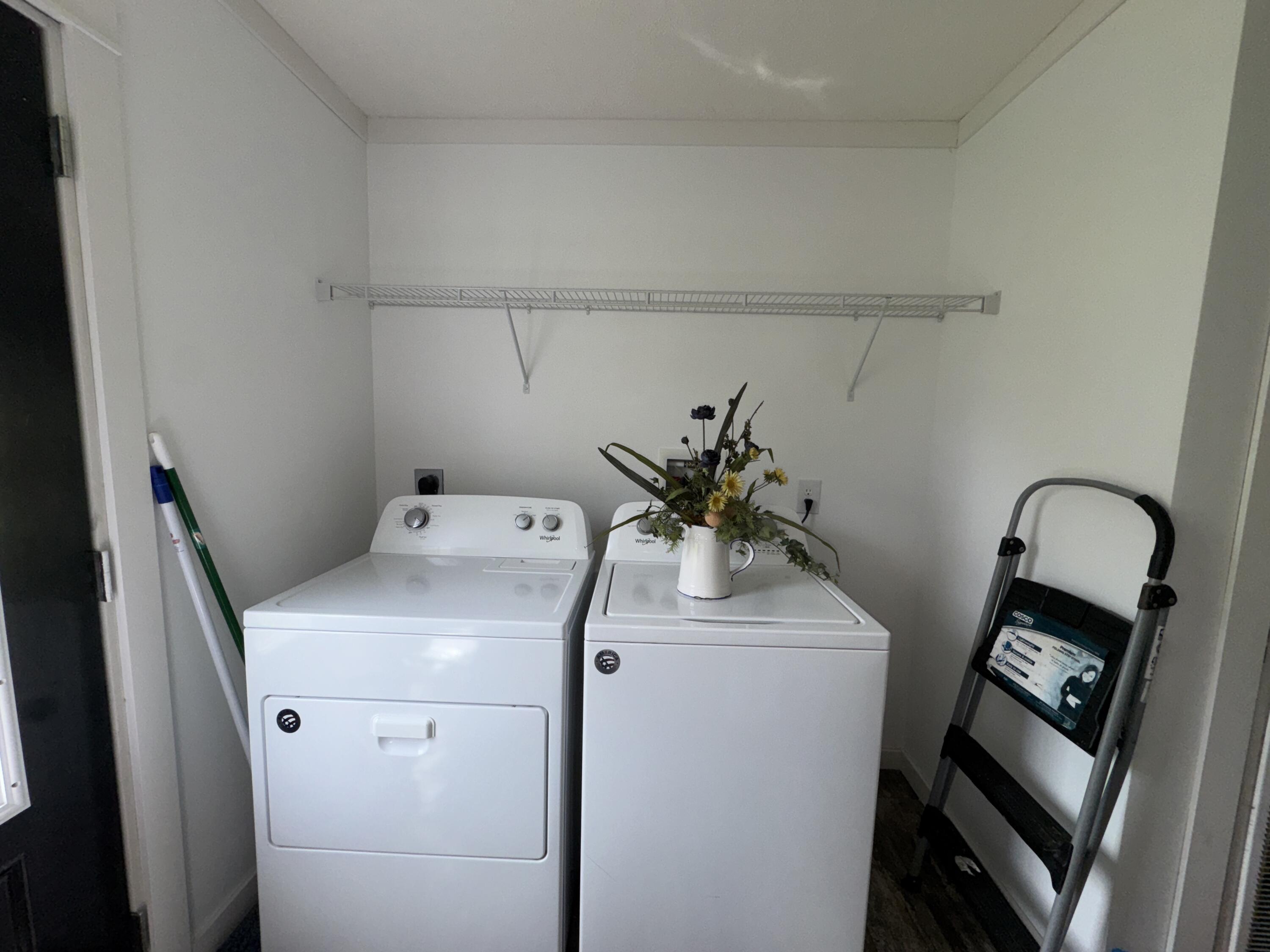 110 East Elm Street Property Photo 15