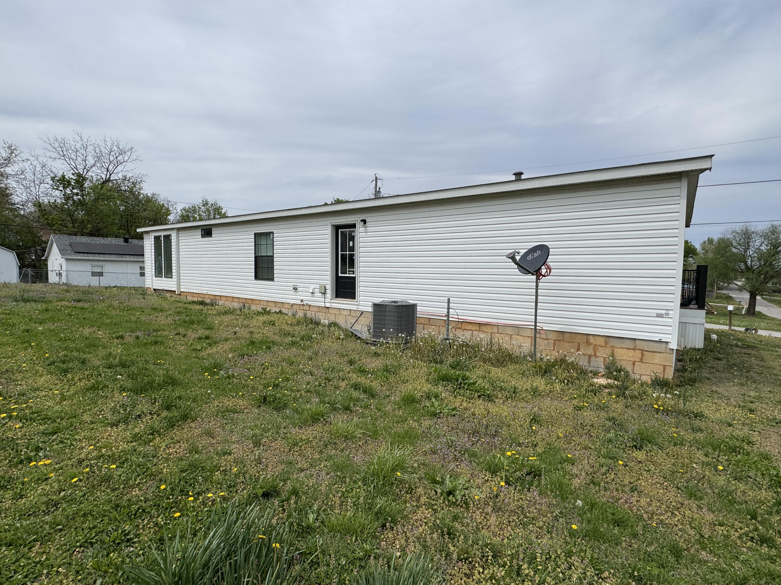 110 East Elm Street Property Photo 29