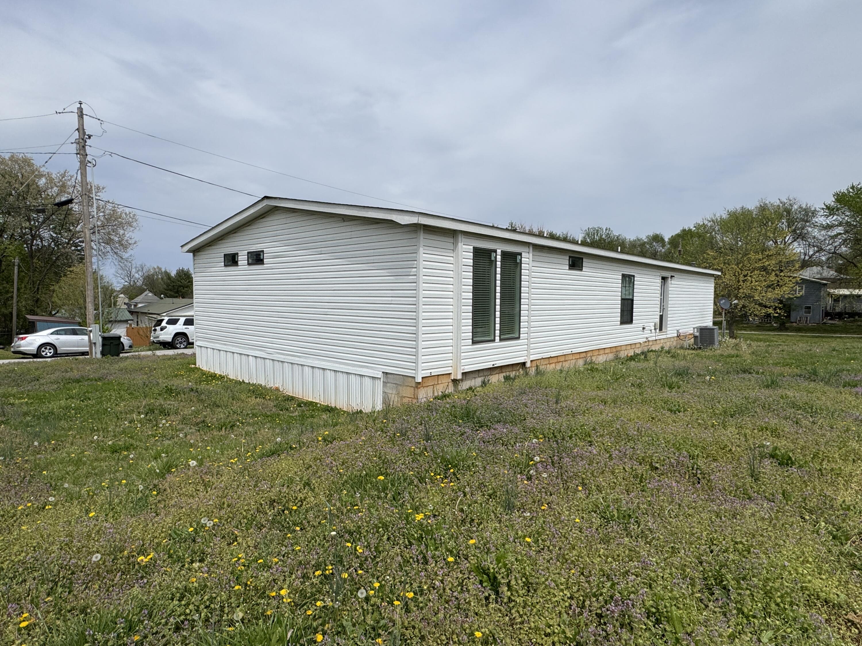 110 East Elm Street Property Photo 30