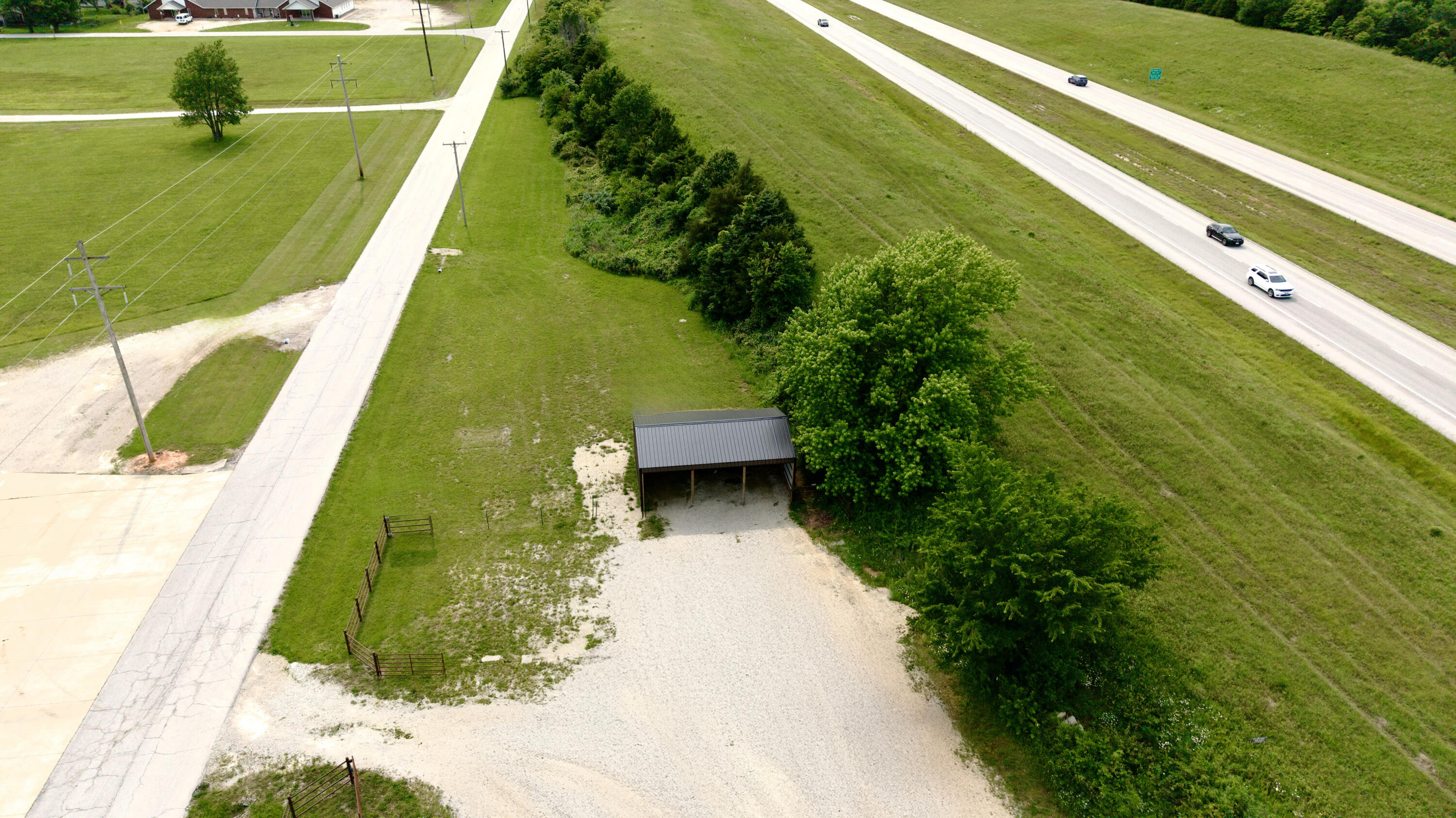 203 East Steel Street Property Photo 33