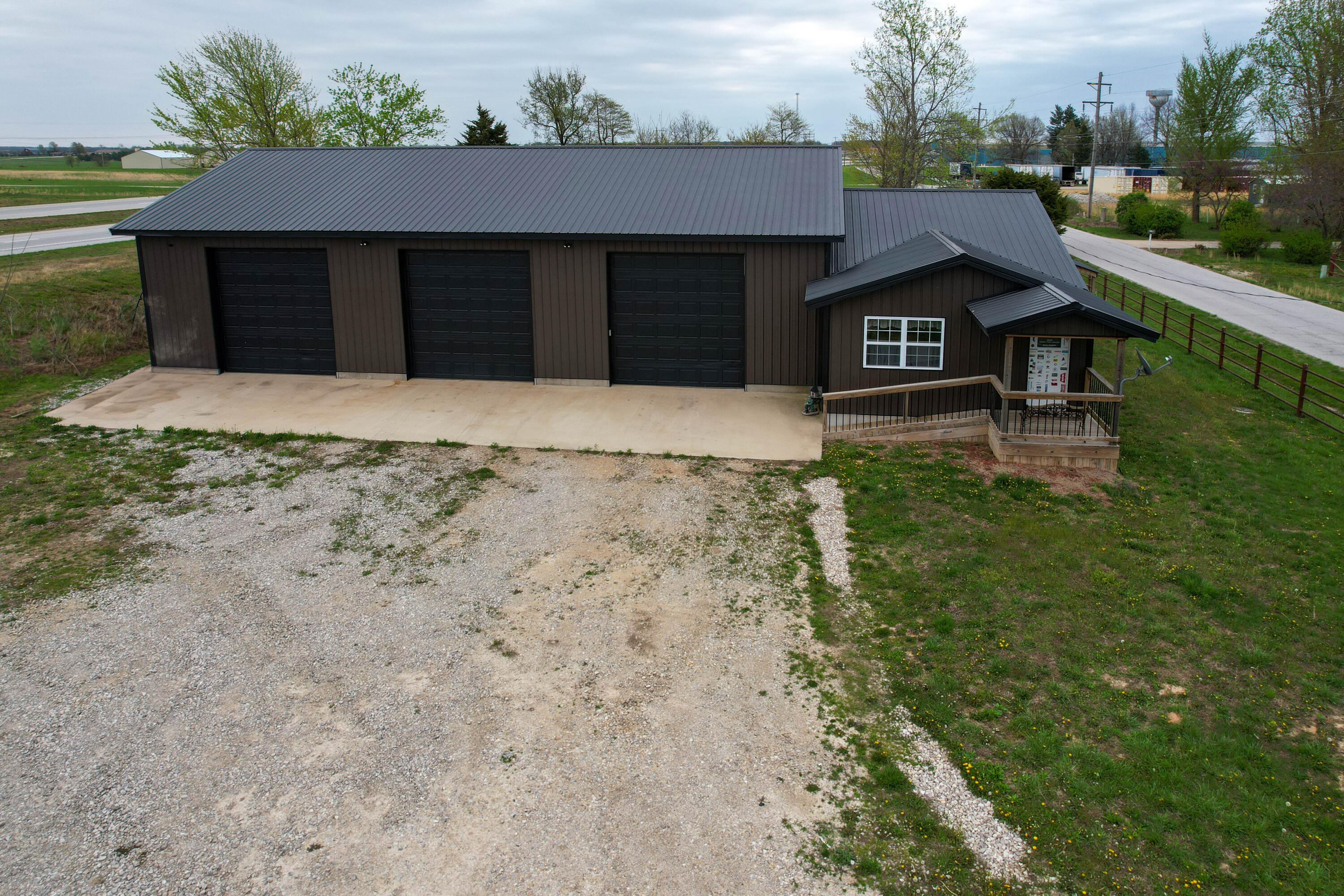 203 East Steel Street Property Photo 19