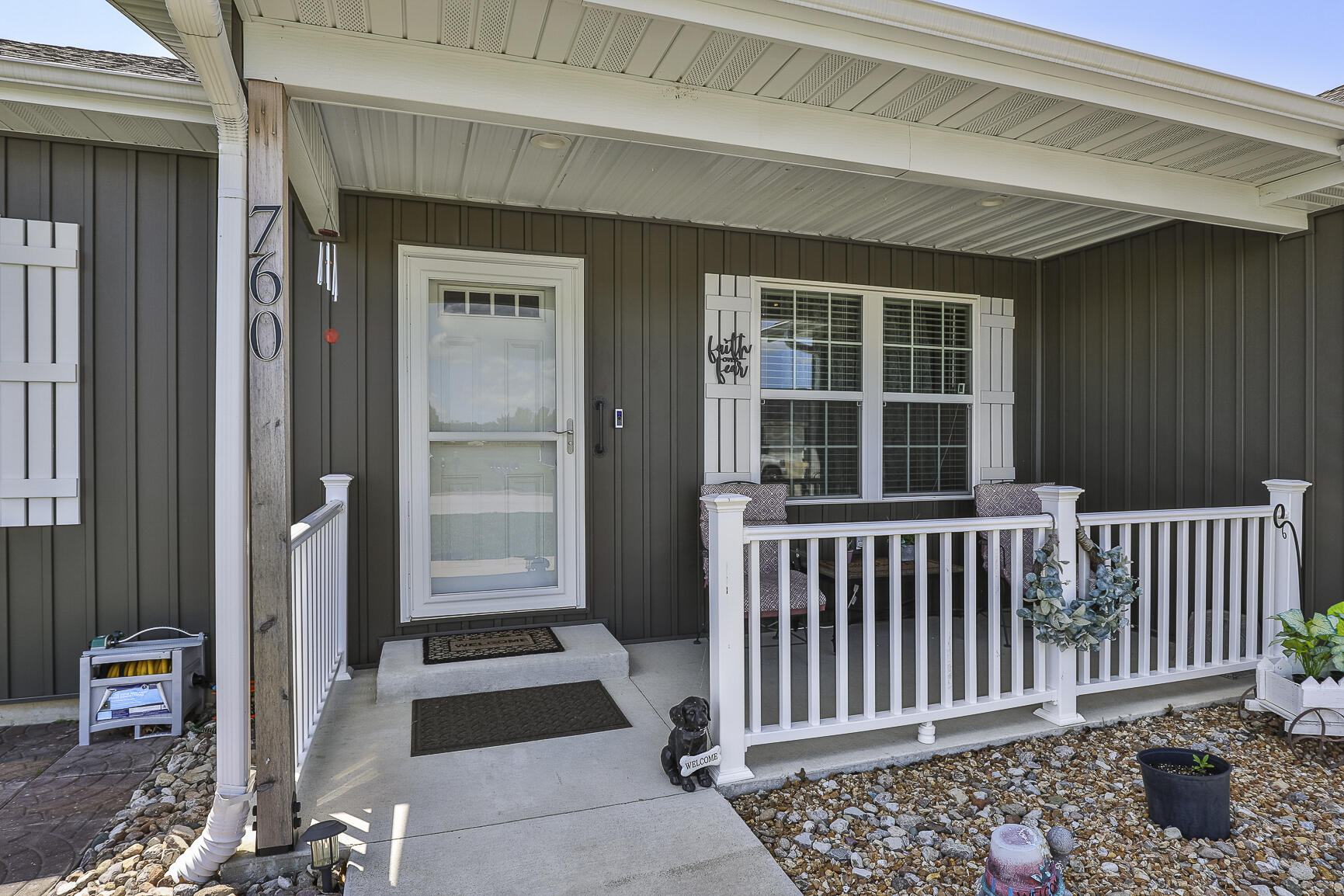 760 West Stewart Street Property Photo 3