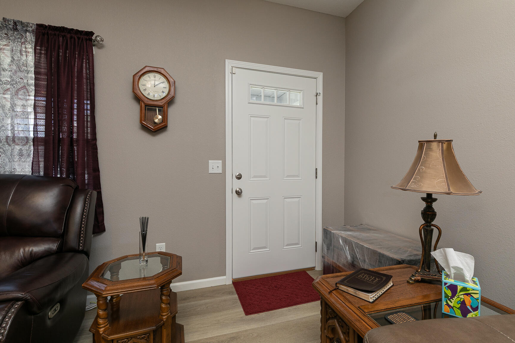 760 West Stewart Street Property Photo 4