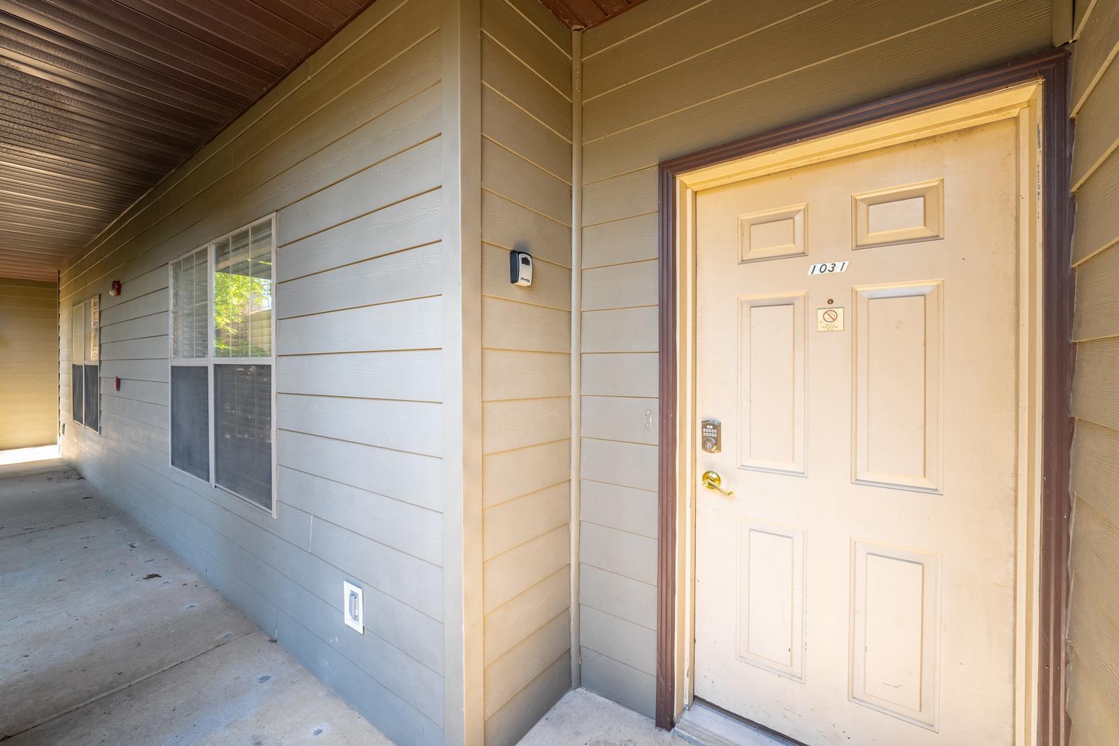 1031 Golf Drive Property Photo 4