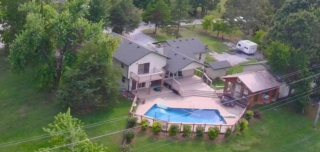 12655 Farm Road 2205 Circle Property Photo 2