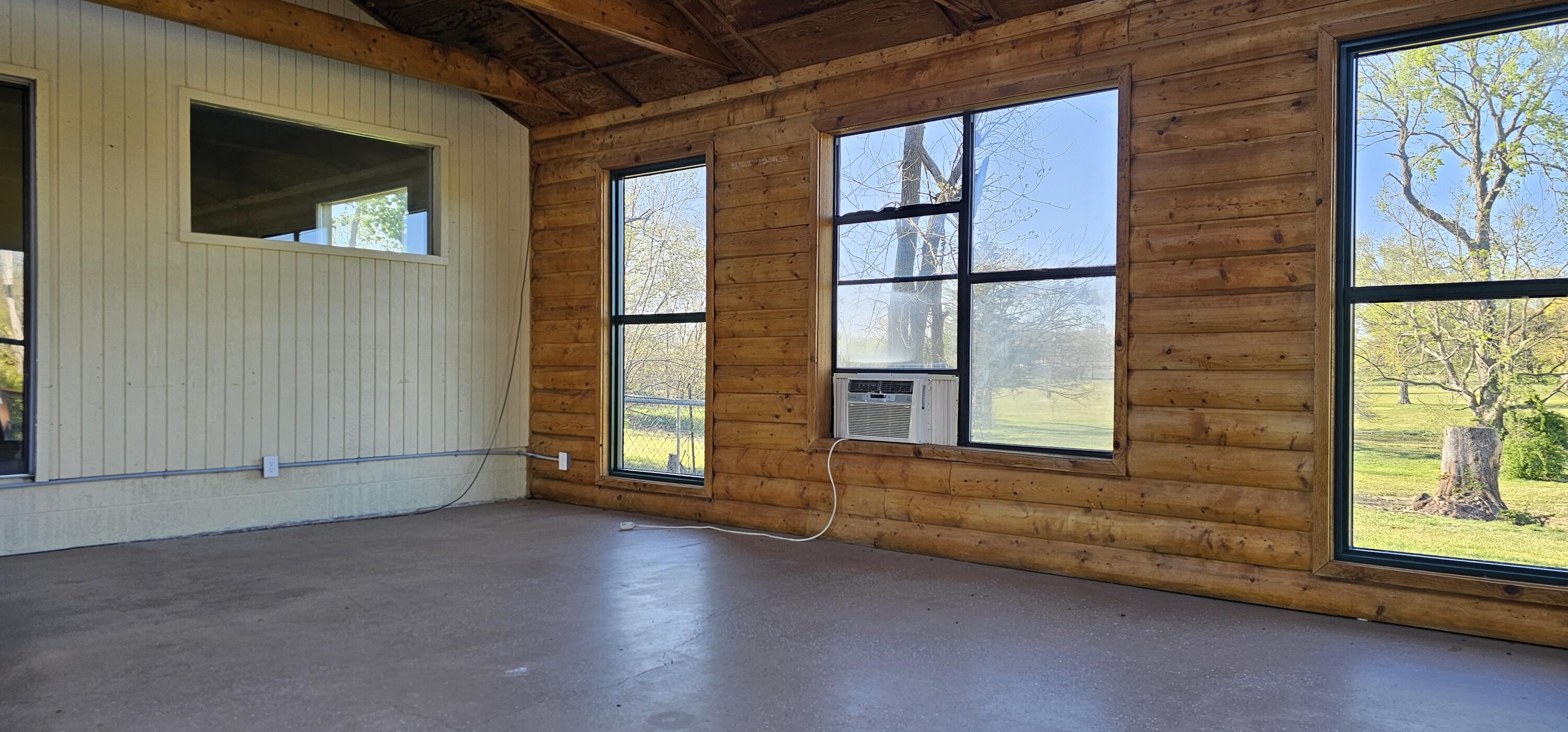 12655 Farm Road 2205 Circle Property Photo 27