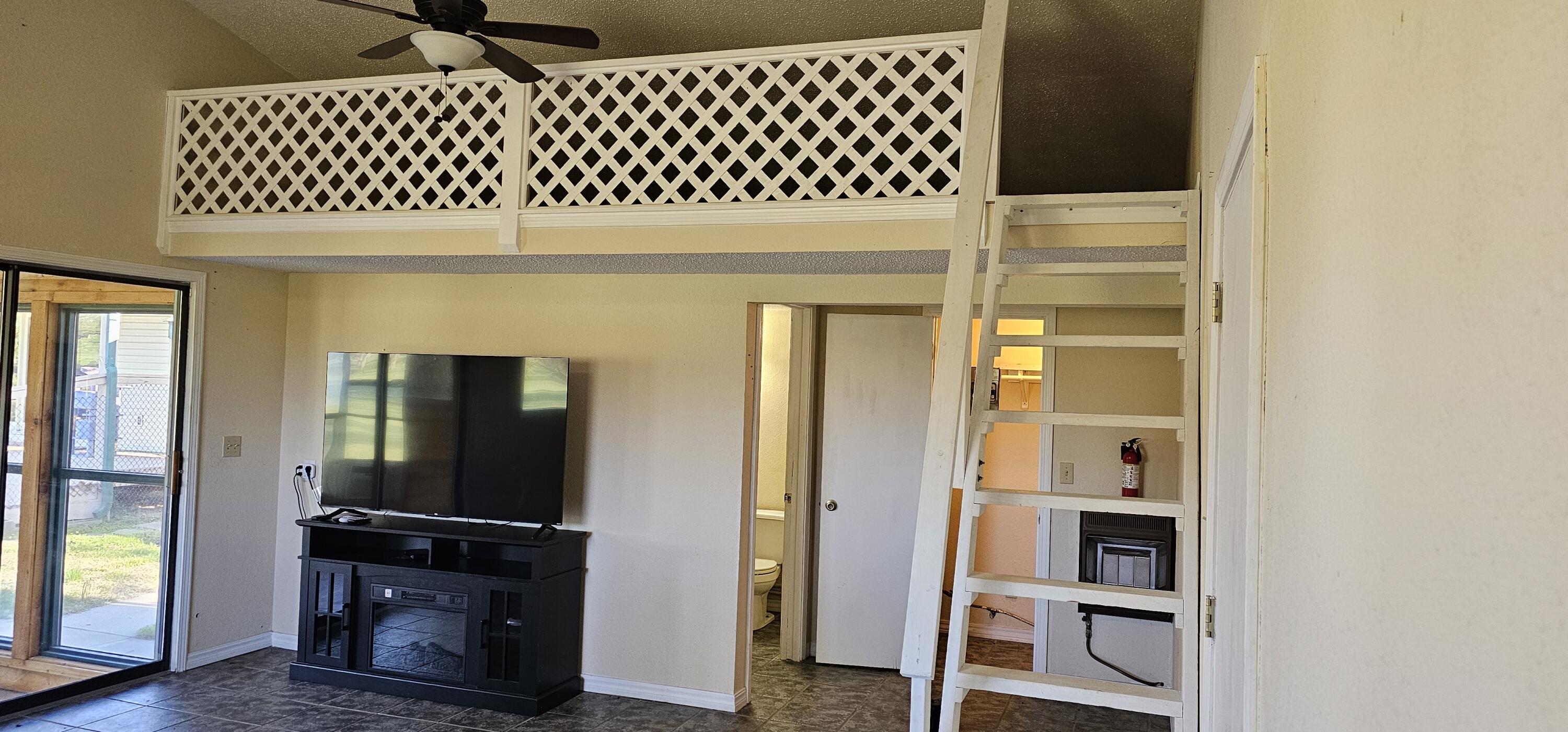12655 Farm Road 2205 Circle Property Photo 28