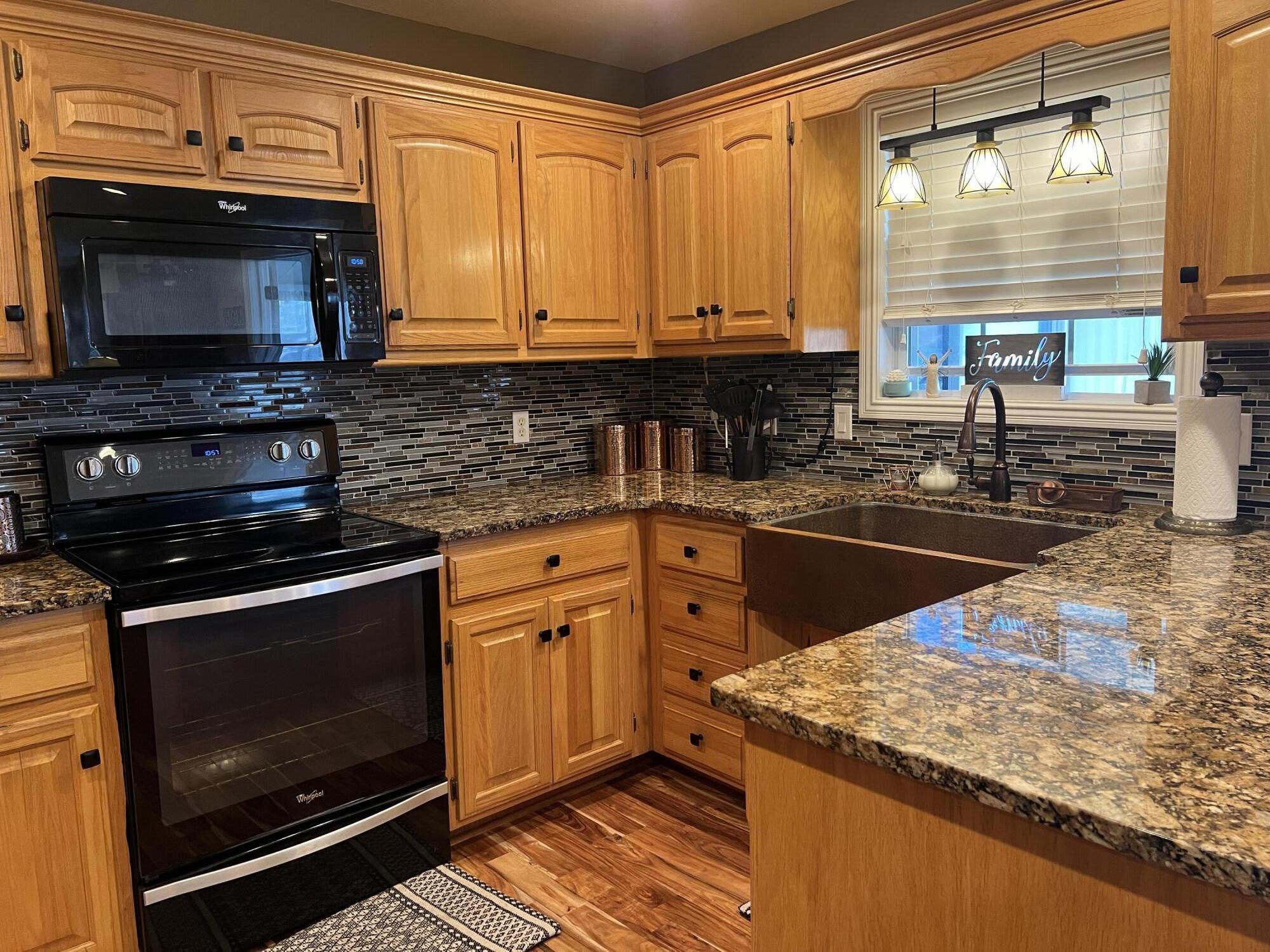 435 East Hadley Street Property Photo 17