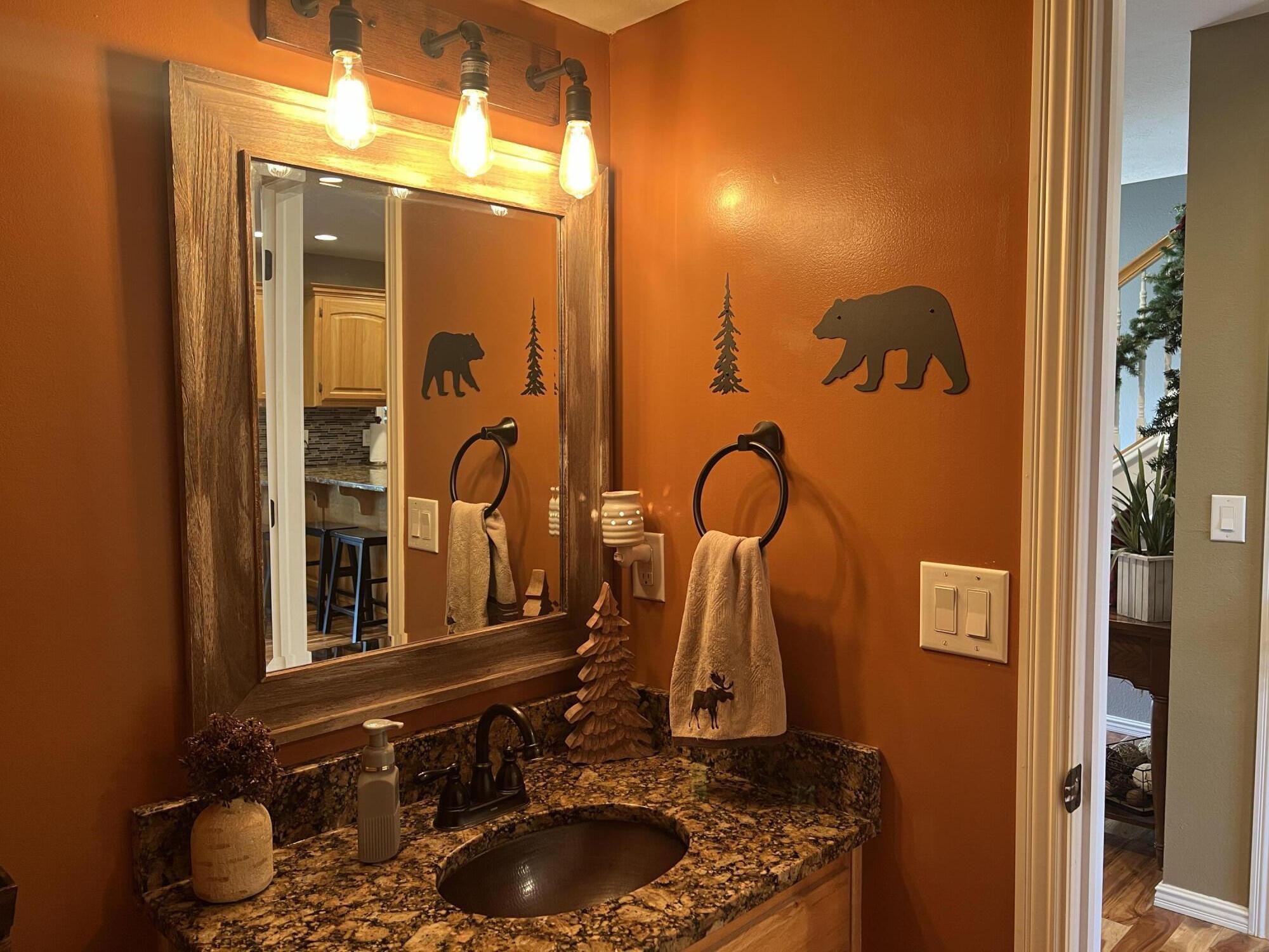 435 East Hadley Street Property Photo 19