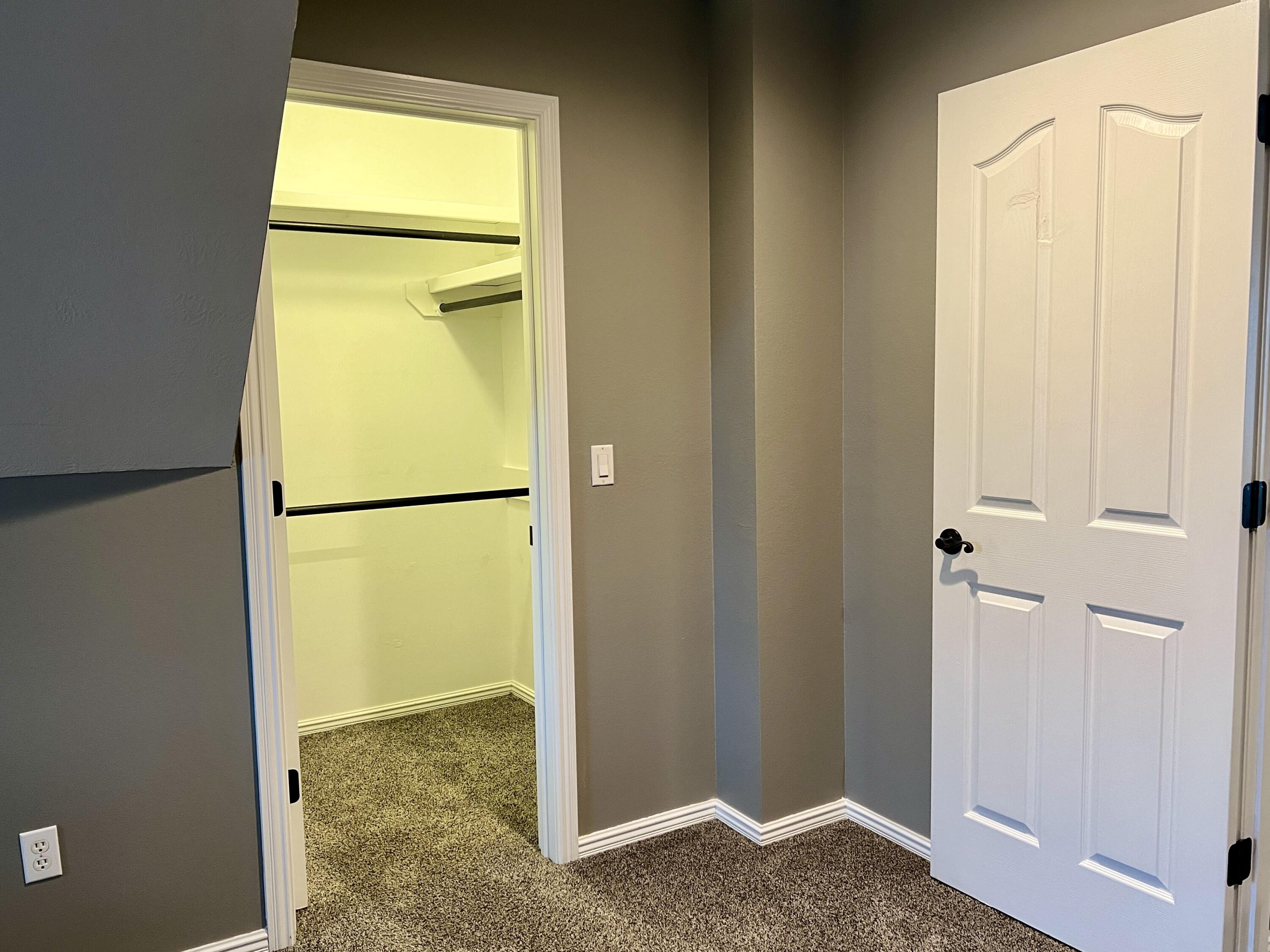 435 East Hadley Street Property Photo 48